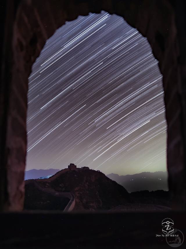 划过长城的天空