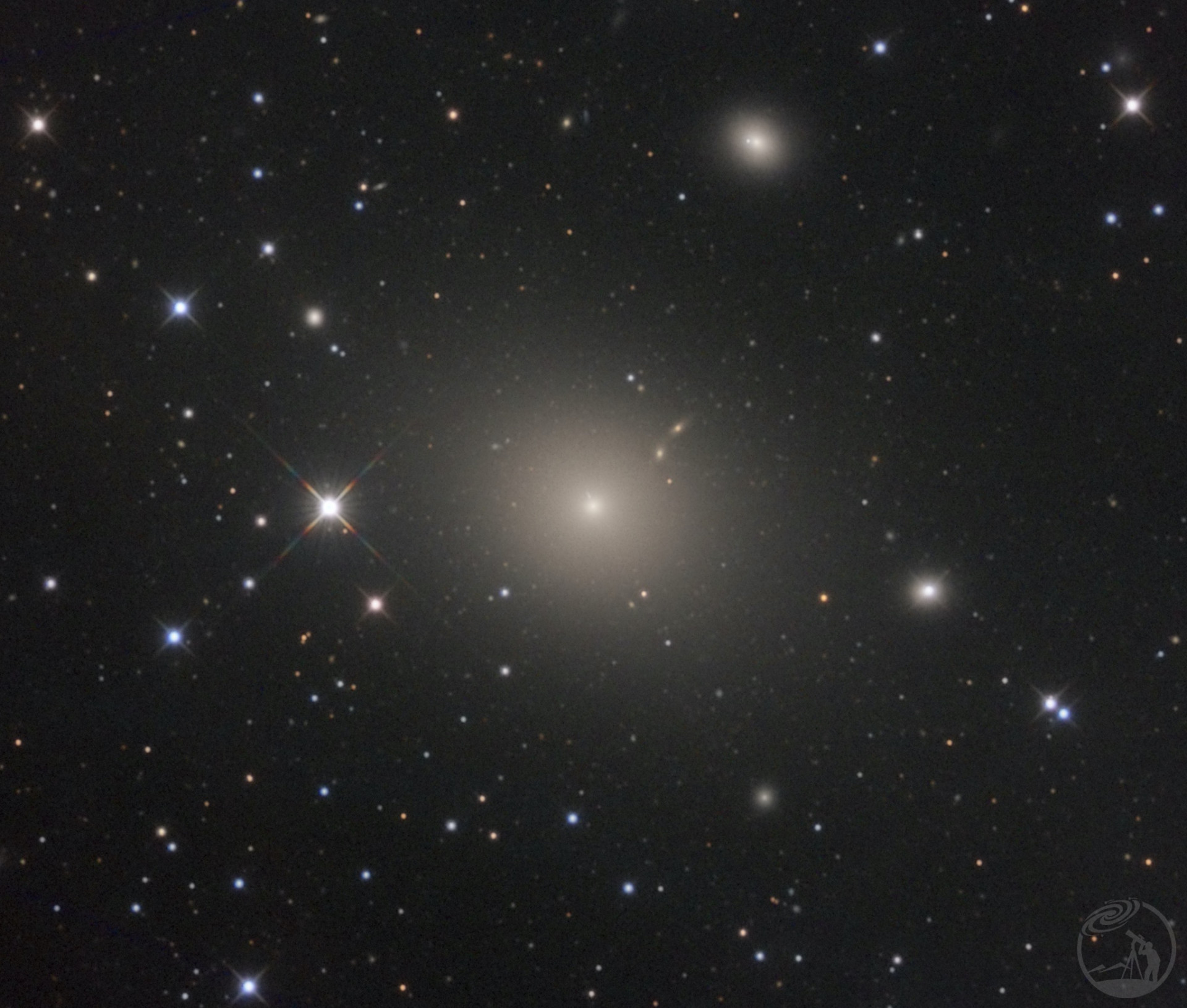 M87 室女座椭圆星系