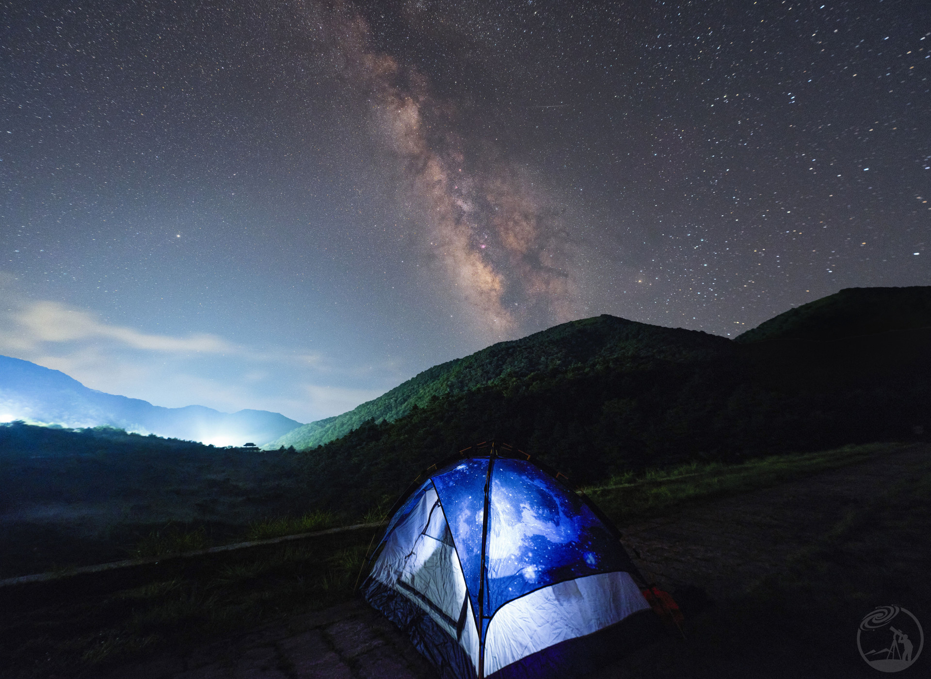 星空下的帐篷