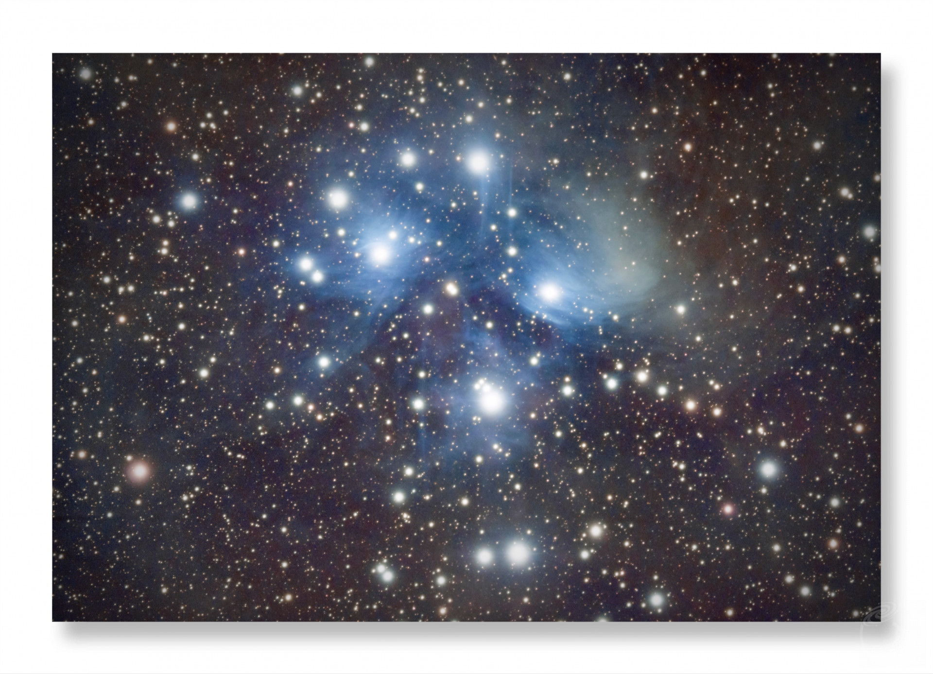M45-秋夜画幕上的珍珠盘