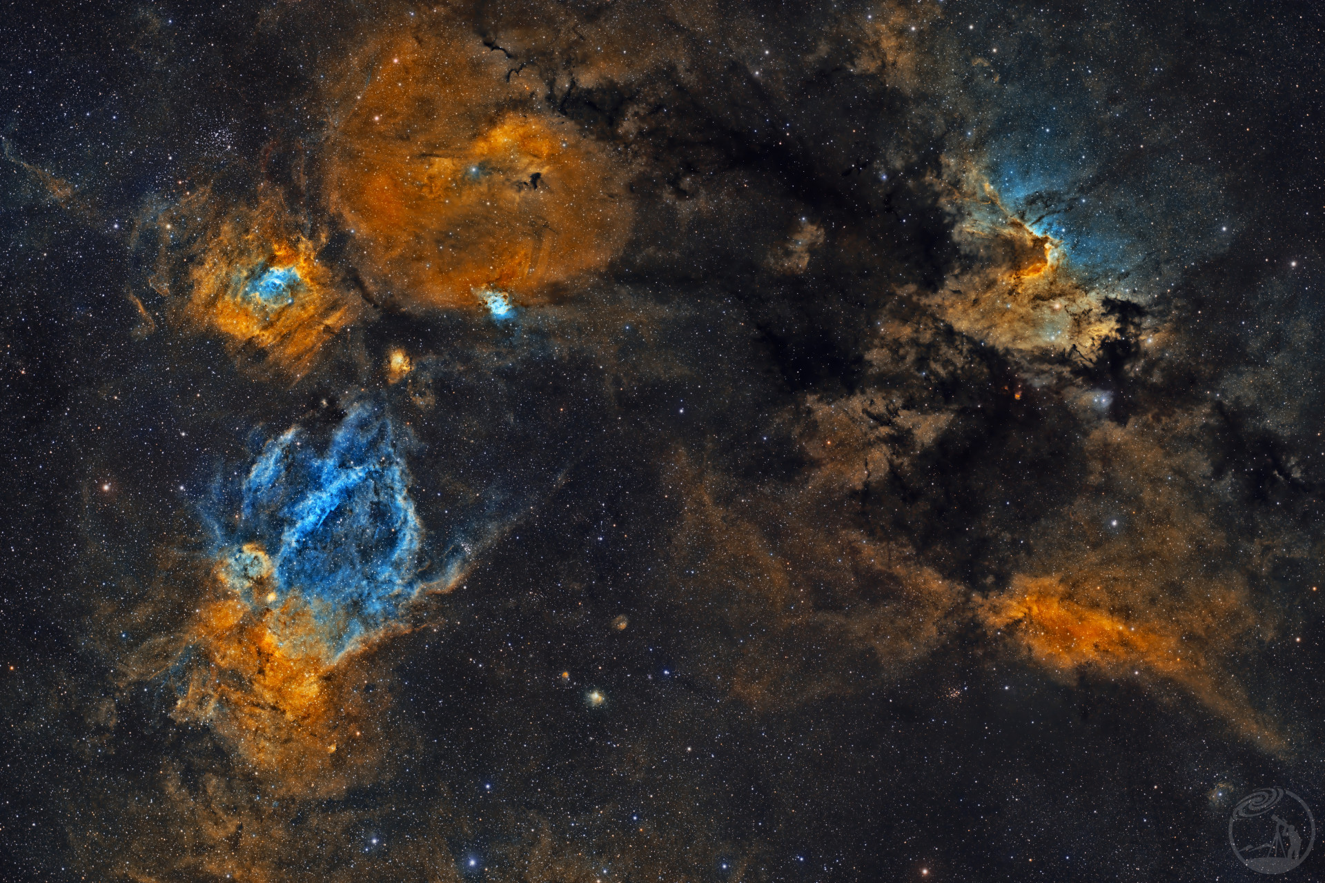 泡泡星云（ngc7635），洞穴星云（sh2-155），龙虾钳星云（sh2-157）