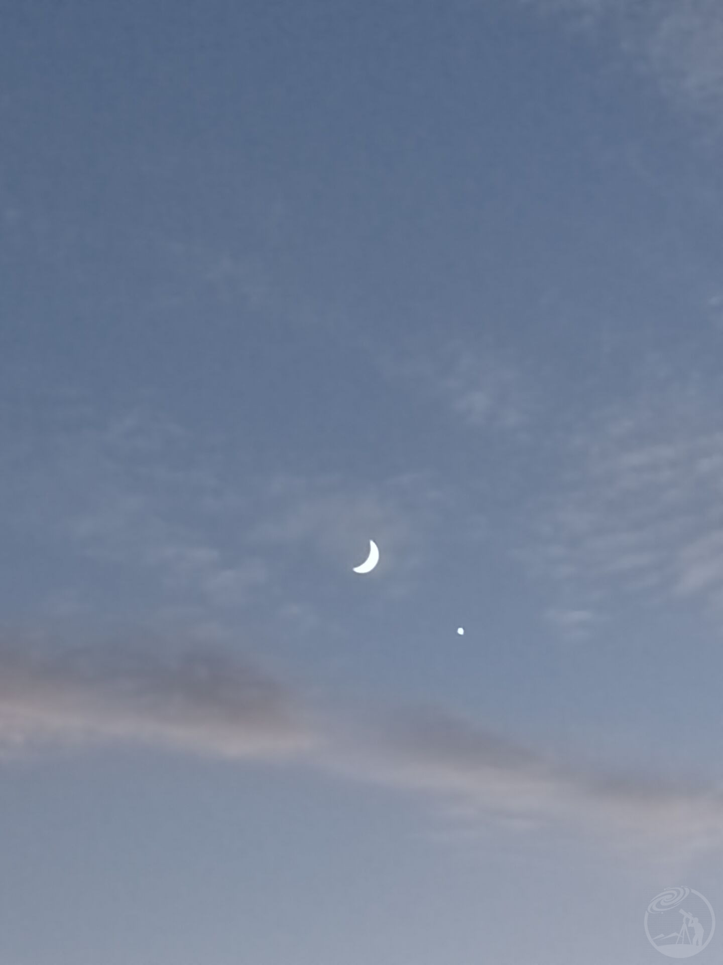 金星伴月