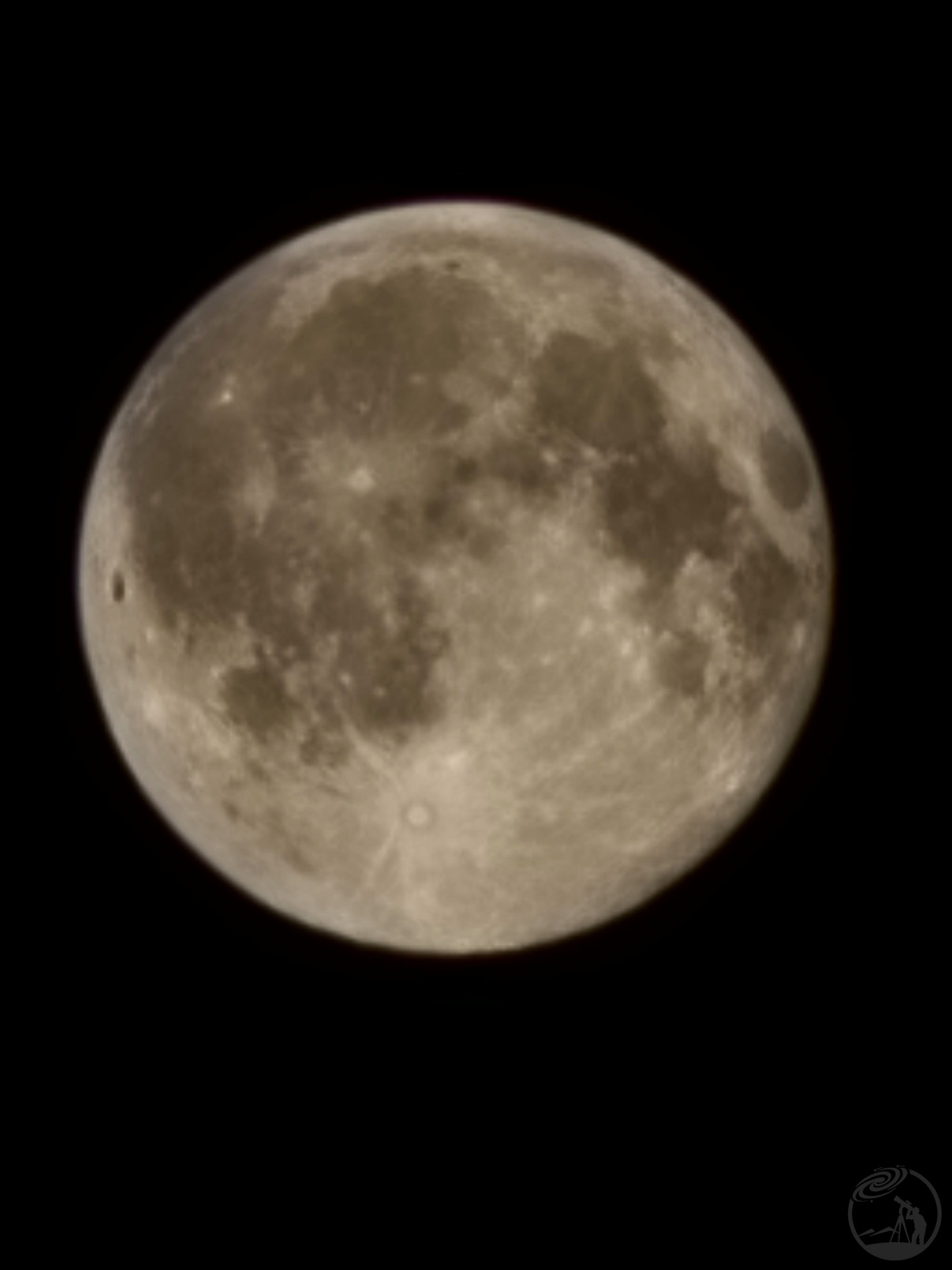 3月19日夜拍满月，纯手机摄影，不借助第三方设备