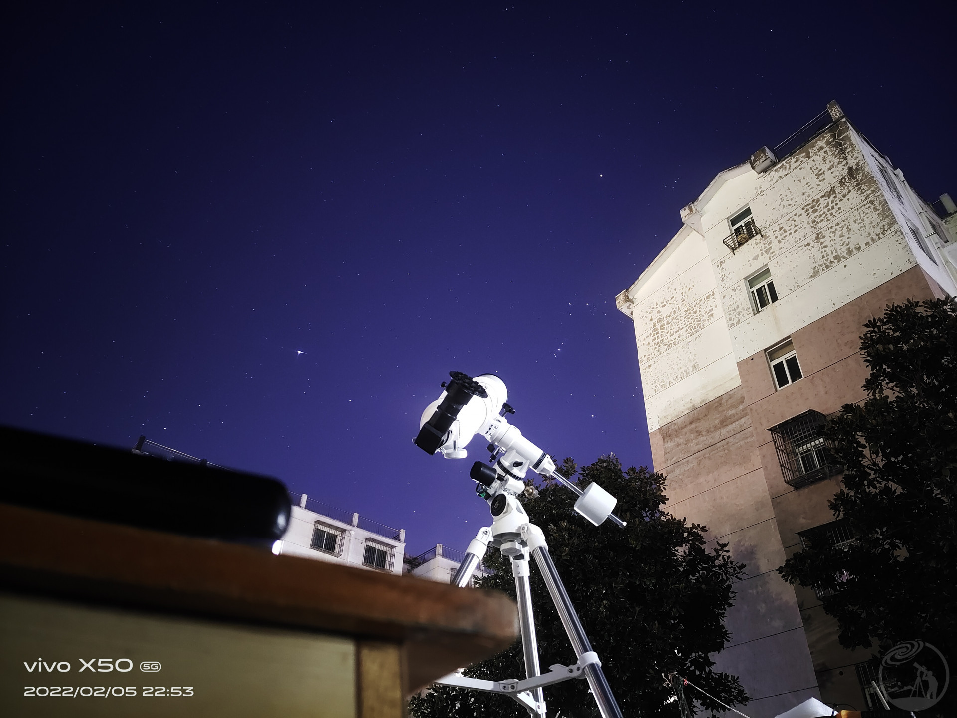 探索科学102/1000 Achromatic Refractor EQ3（电跟是假的）