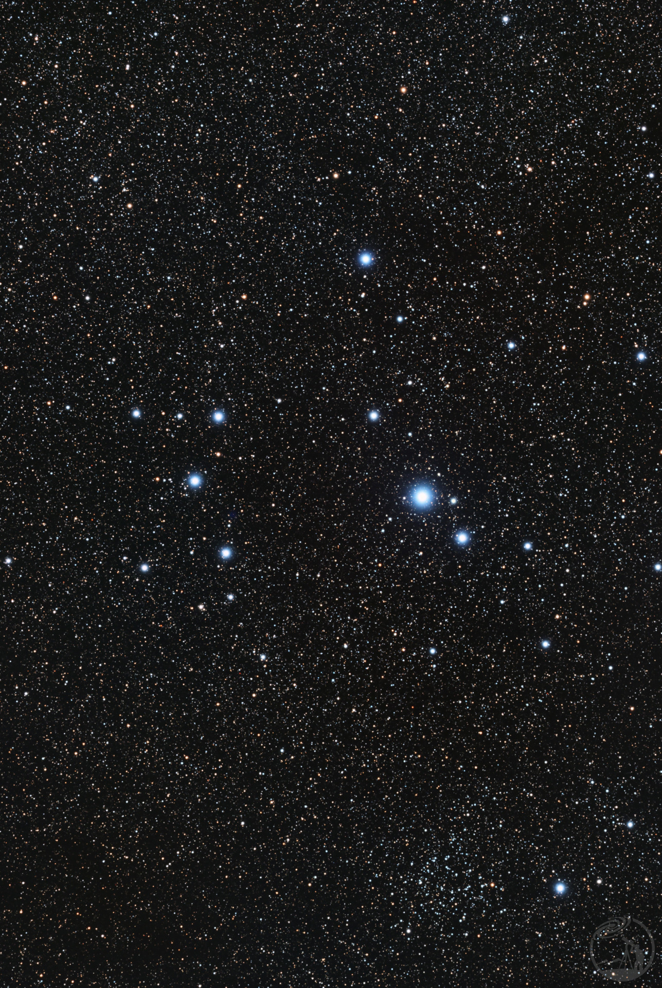 南天七姐妹星团（IC 2602）