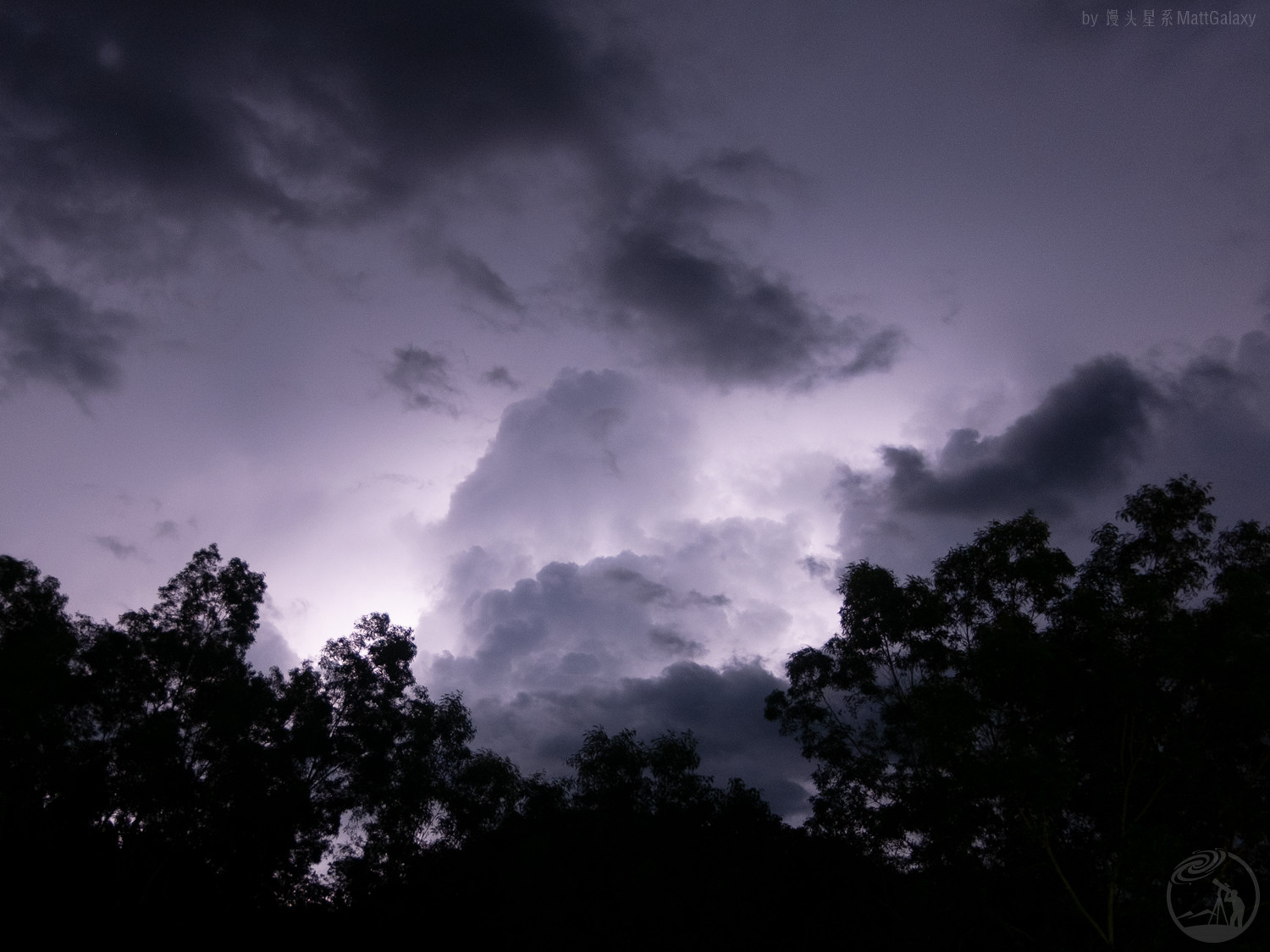 Lightning.in.Cloud.云中闪电