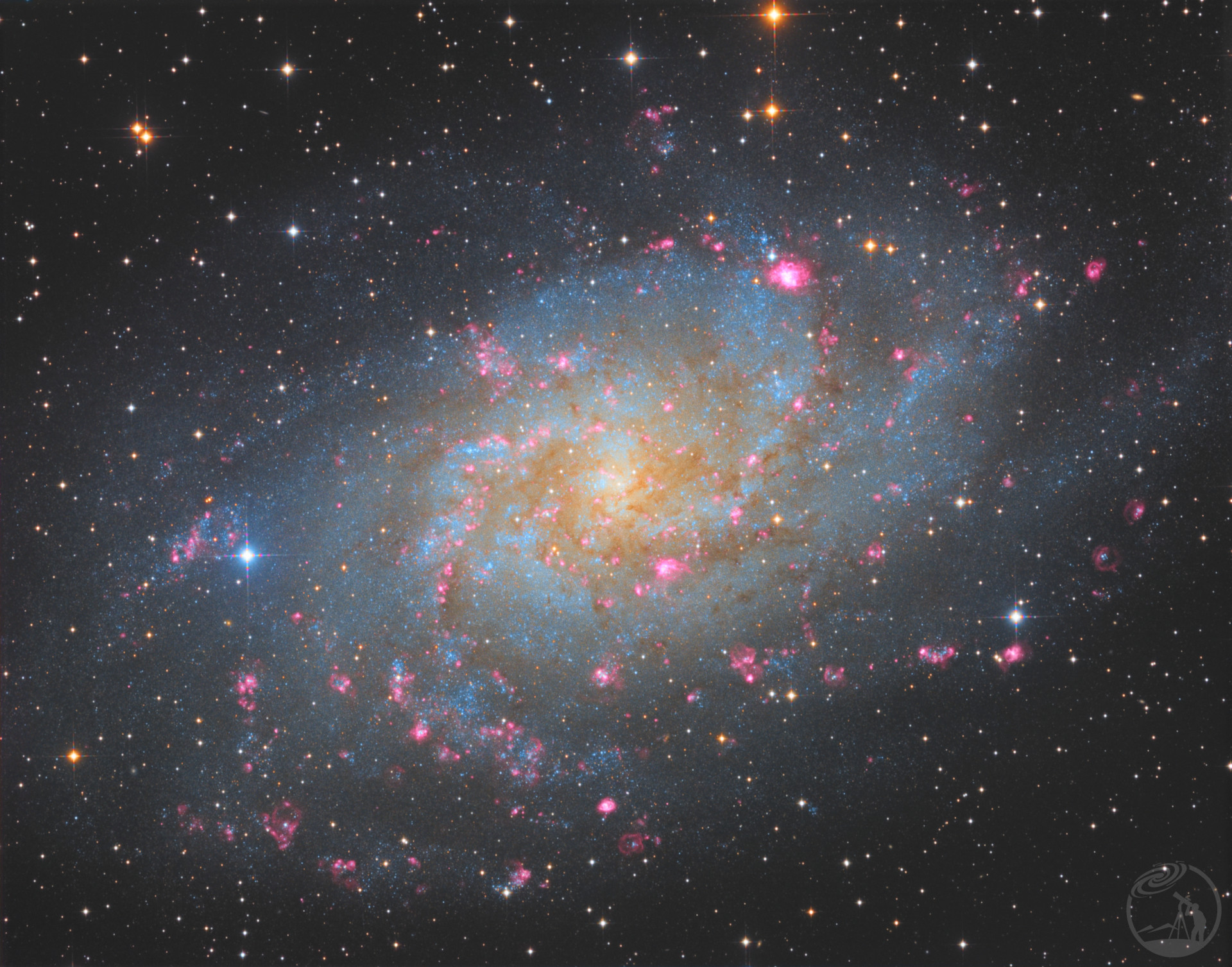 M33三角座星系