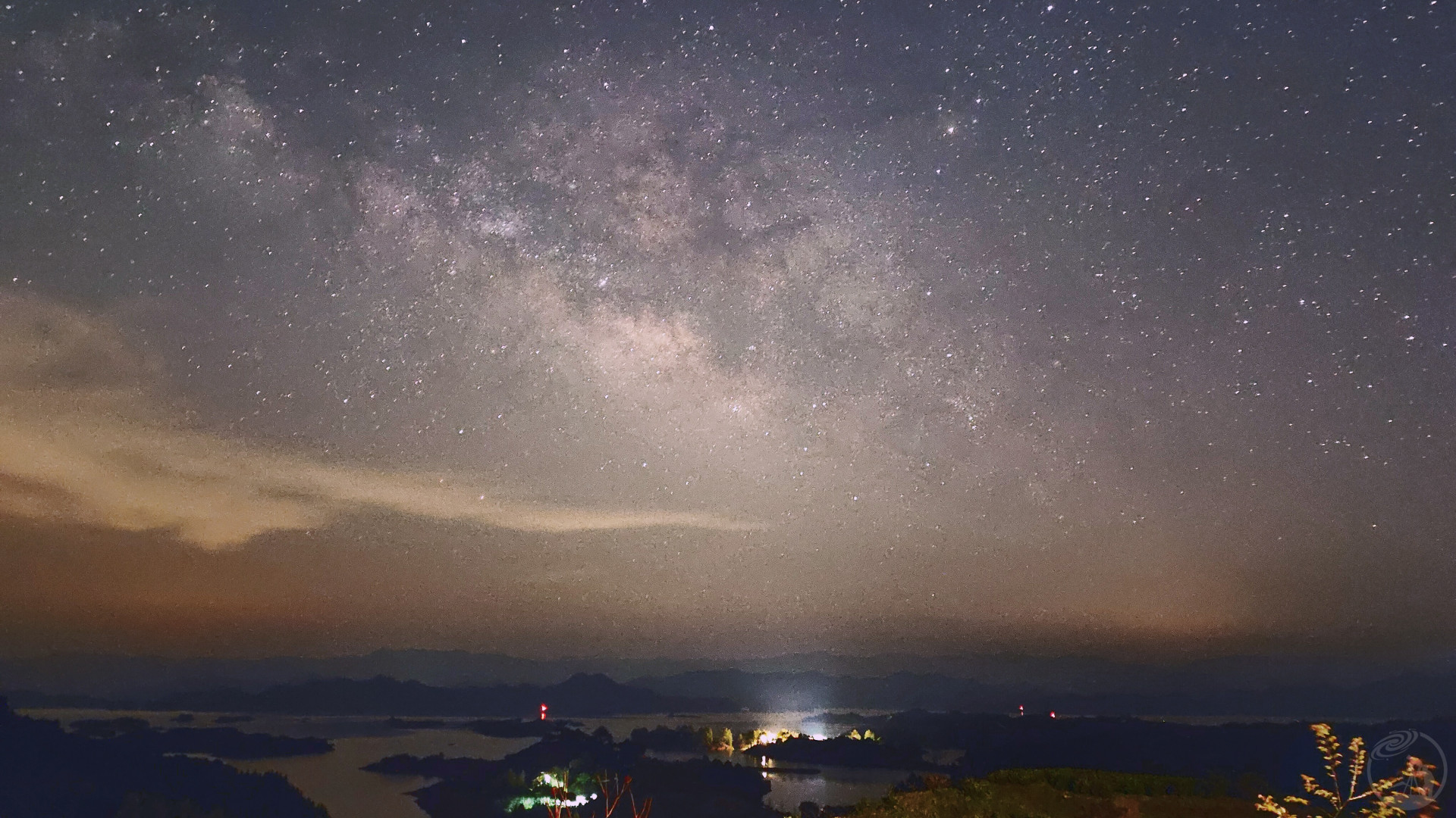 湖上银河