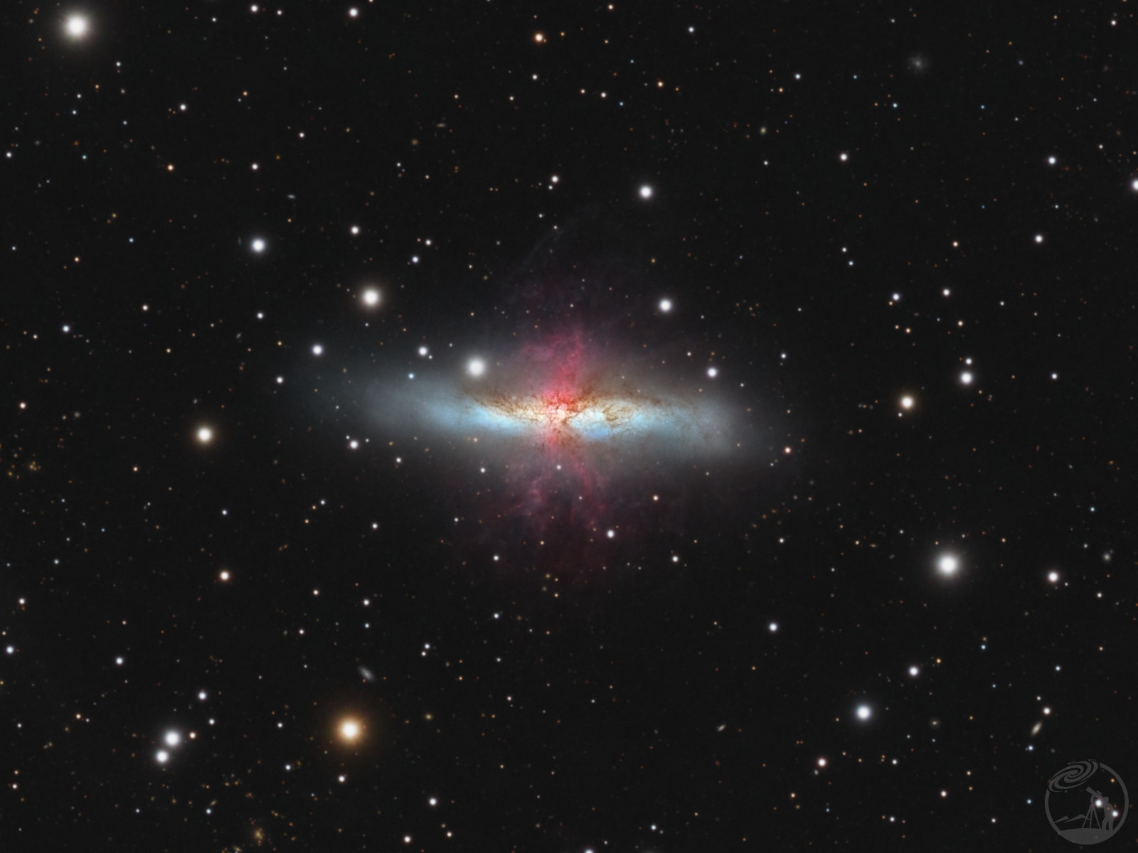 M82 雪茄星系