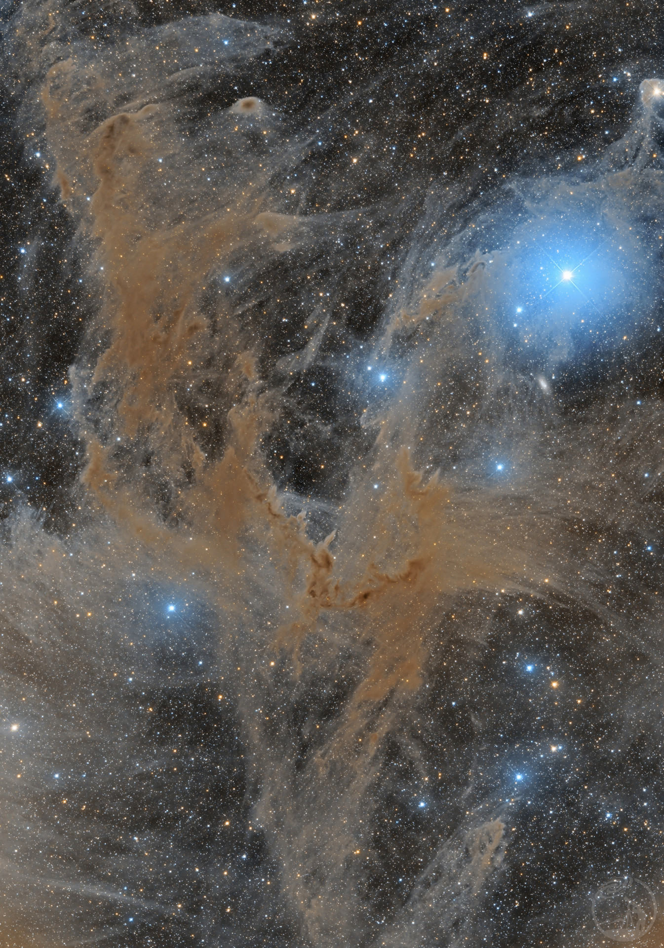 IC3104暗星云