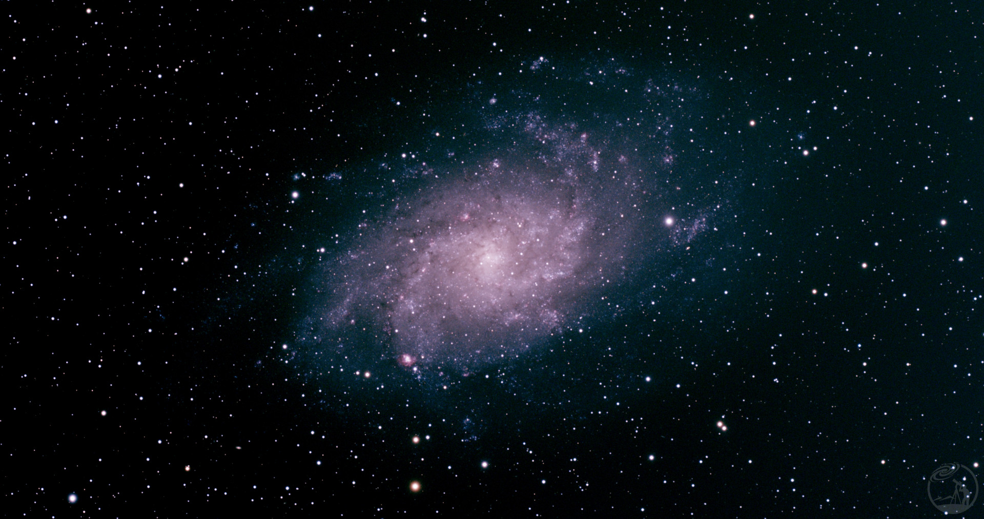 M33三角座星系