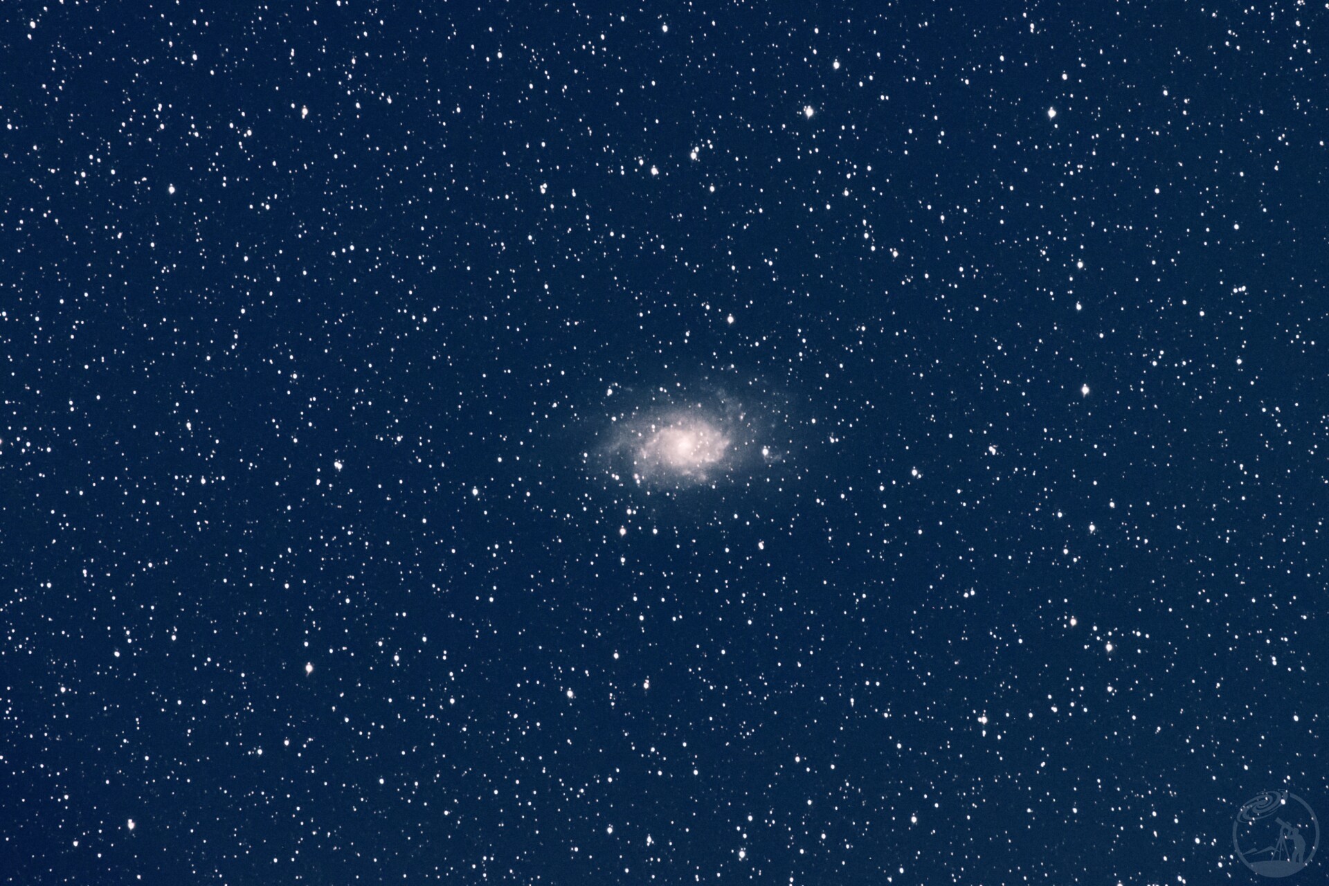 M33三角座星系