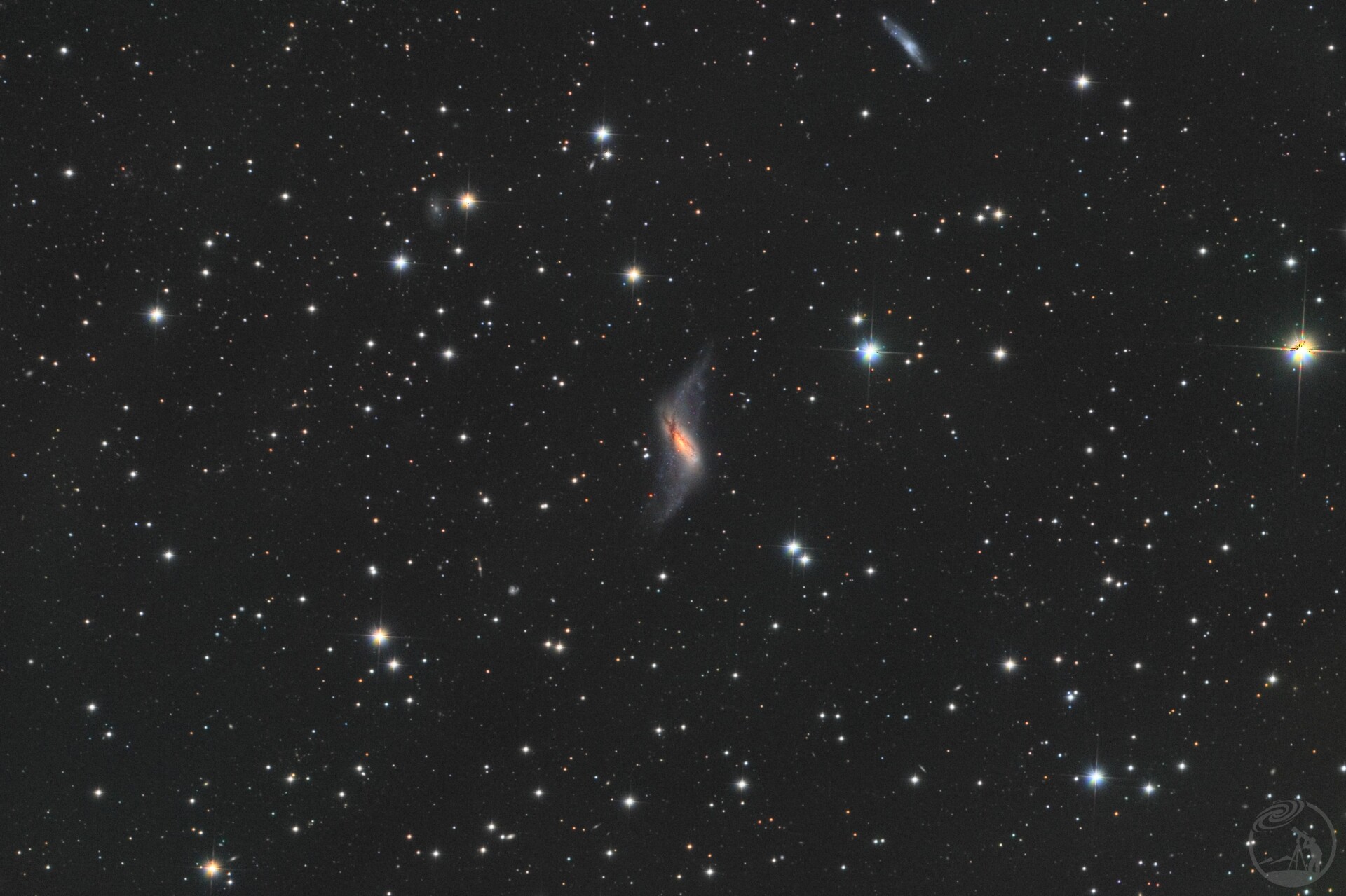 奇异星系NGC660