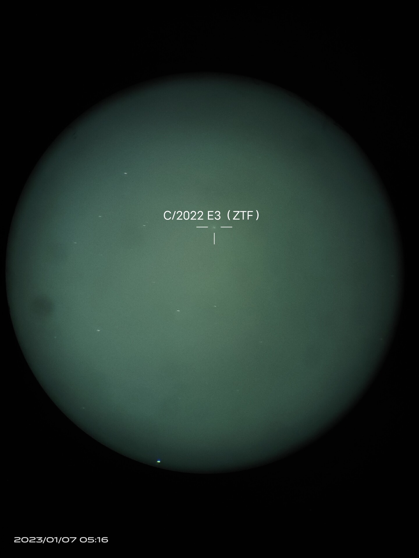 C/2022 E3彗星手机目镜后