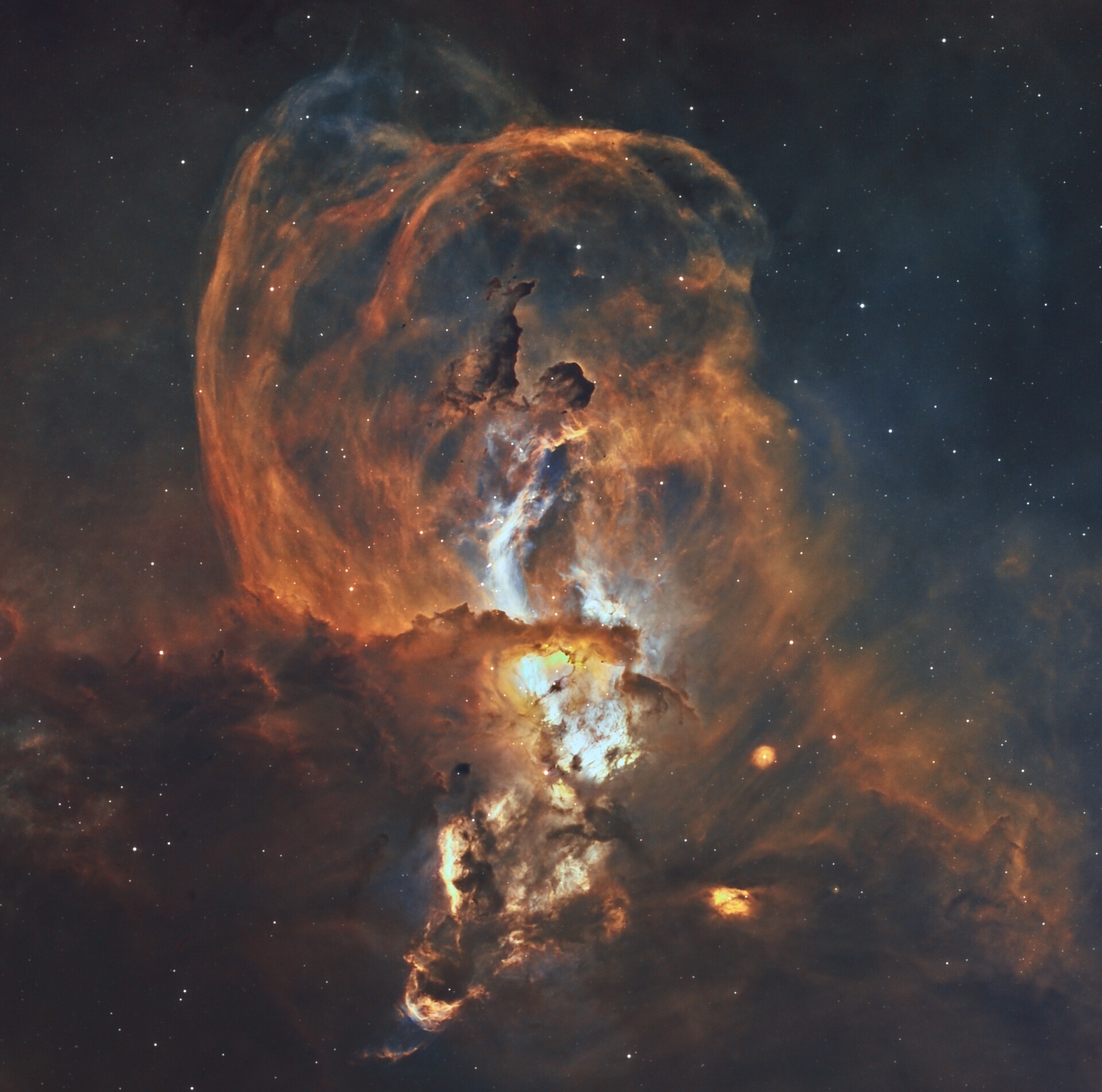 NGC 3576 自由女神像