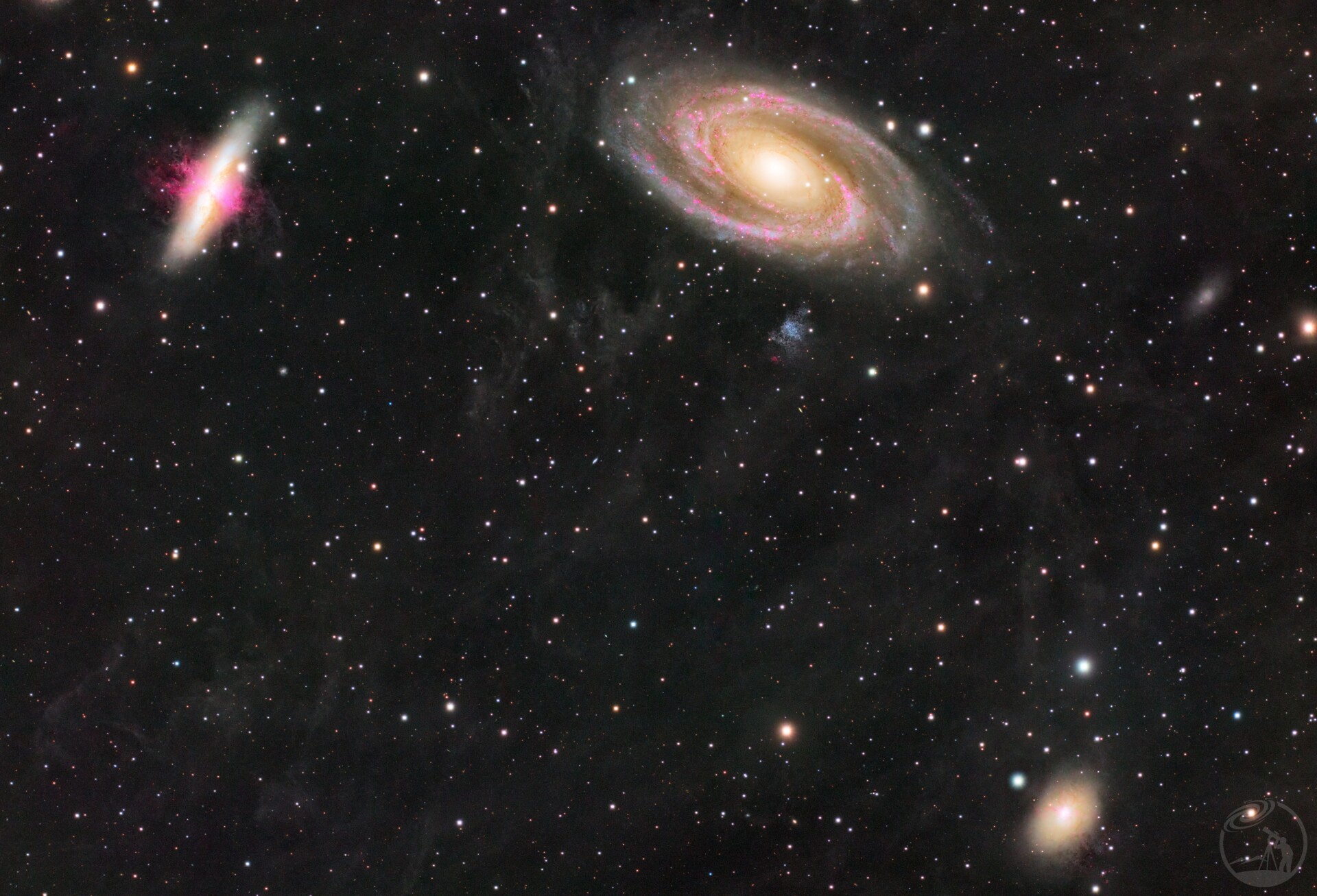 M81M82