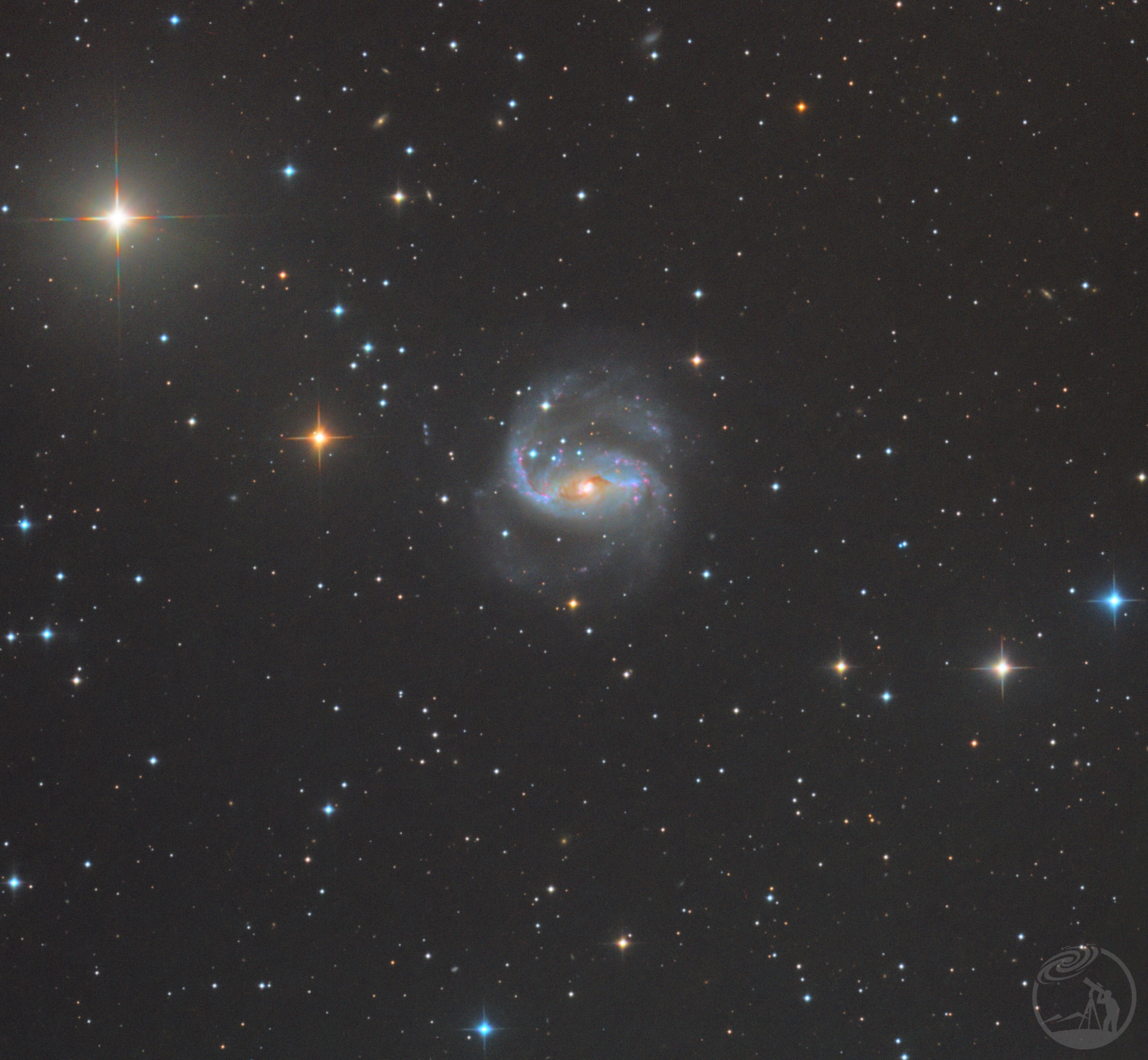 NGC1672棒旋星系