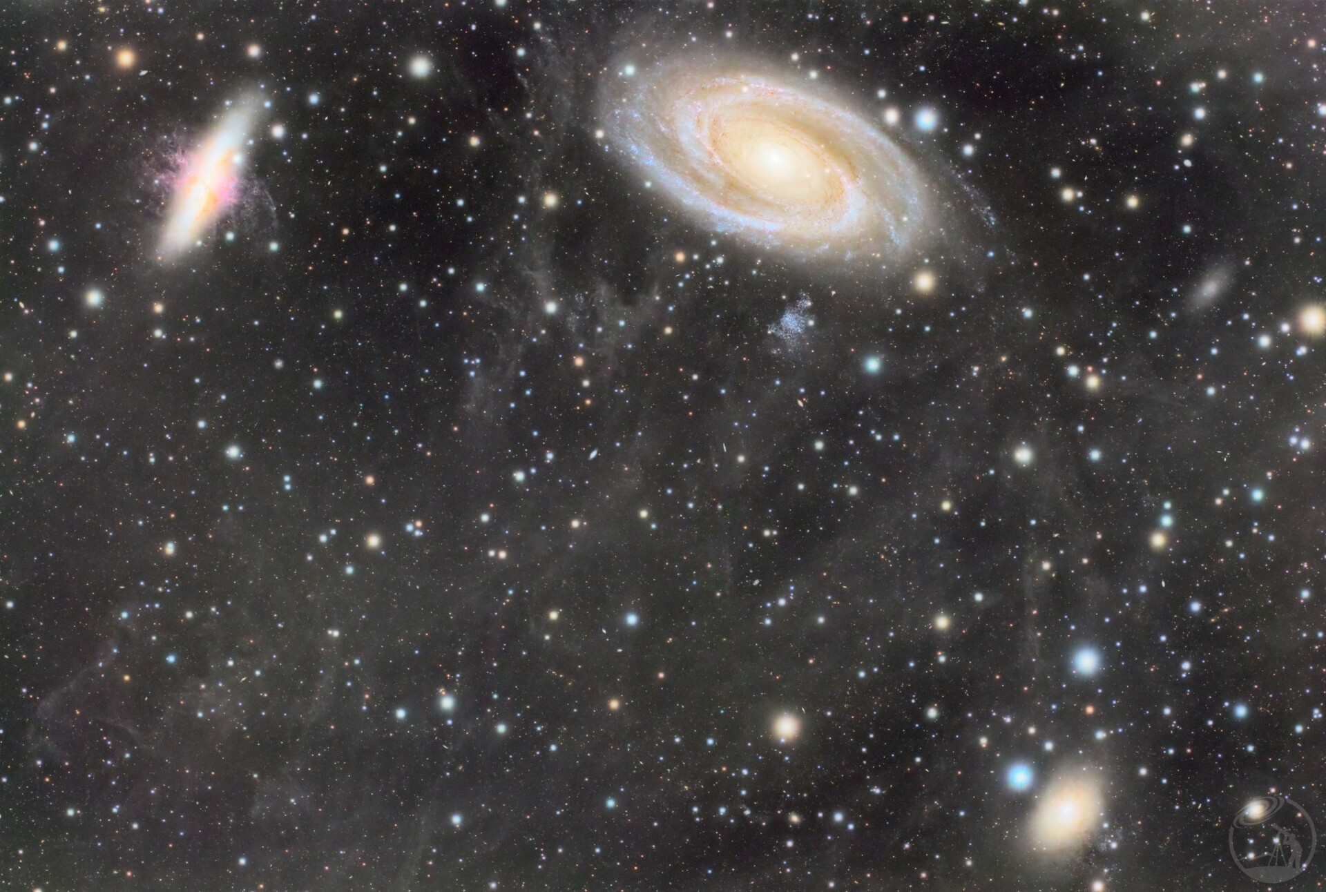 M81M82