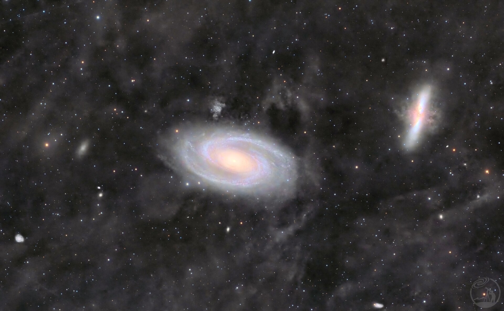 M81，M82与共耀星云