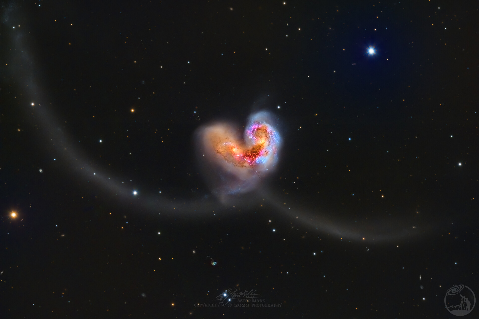 NGC4038/4039须触星系