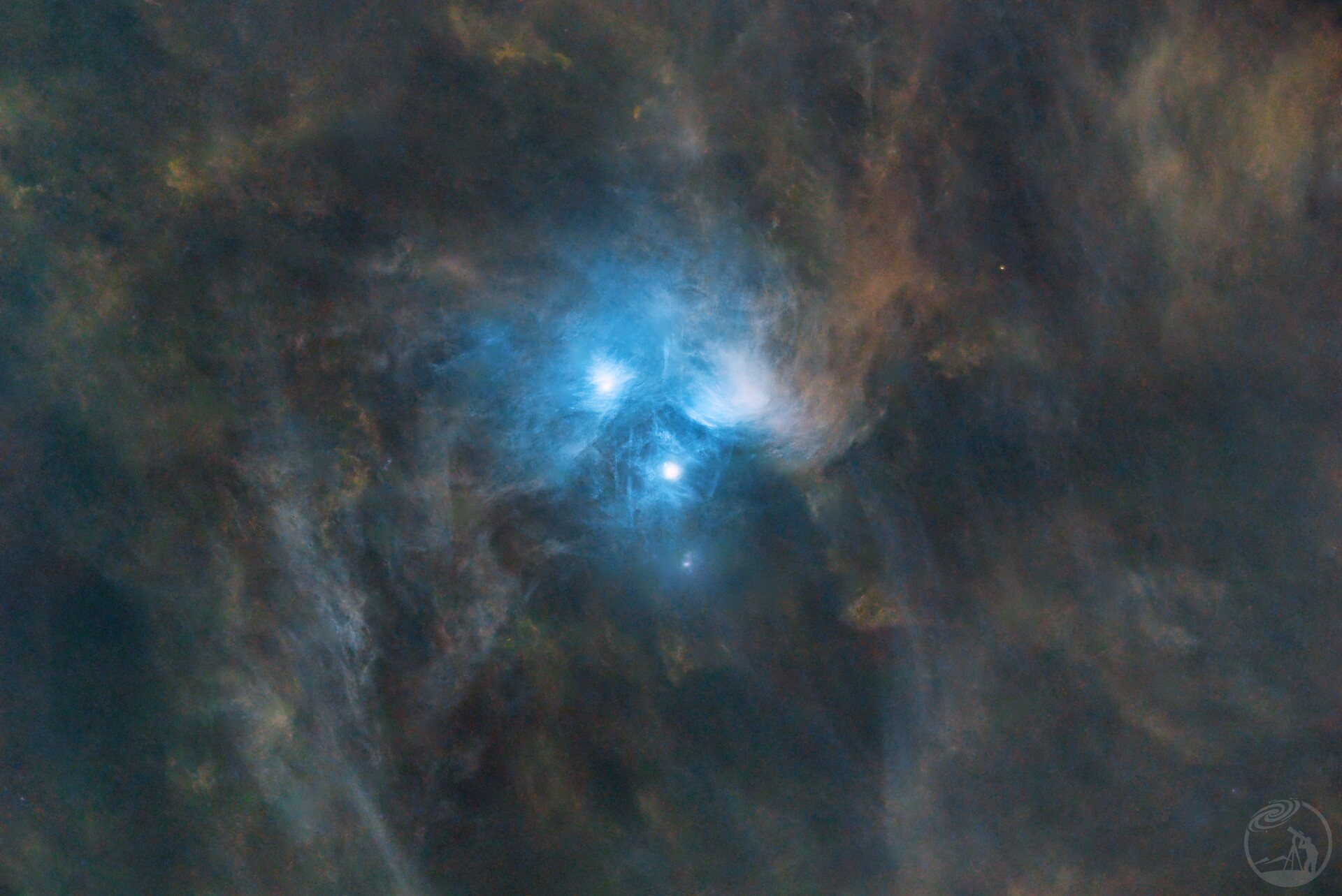 冬夜里的鬼火。M45昴星团附近的反射星云。