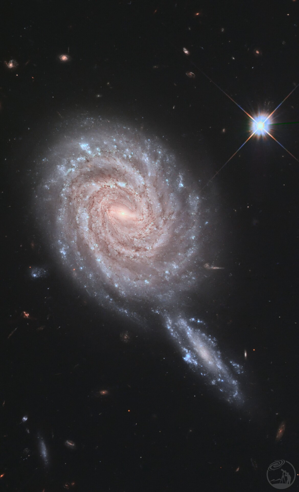 NGC105 棒棒糖星系