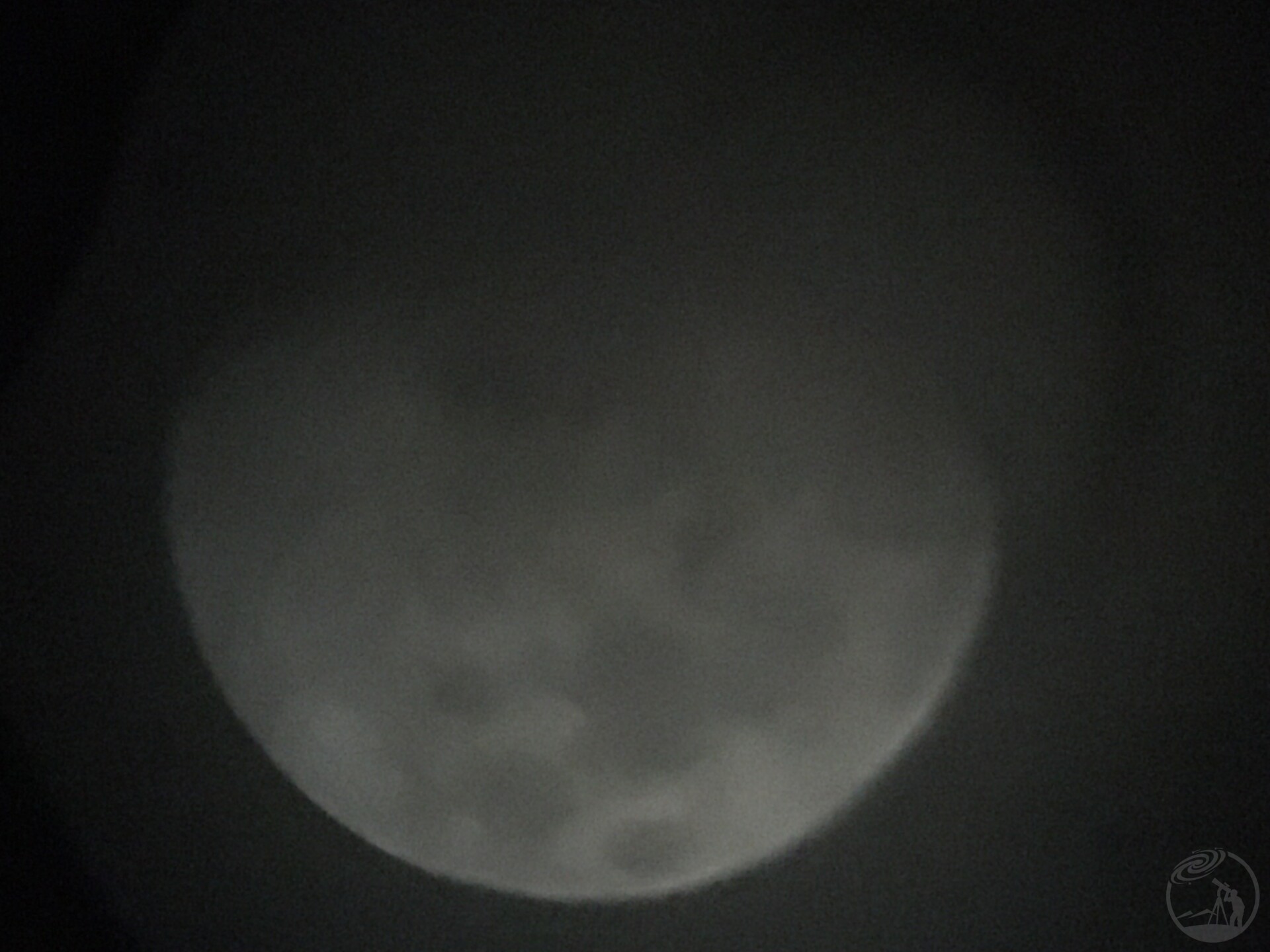 模糊的Moon