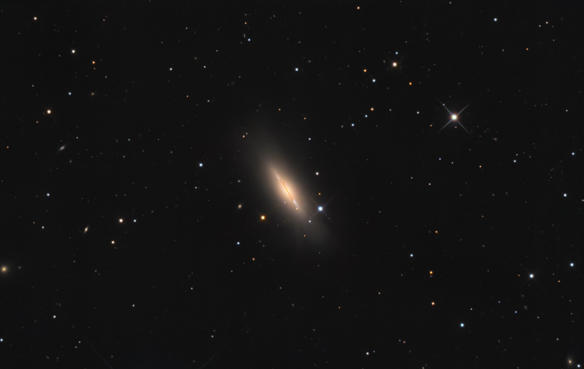 M102纺锤星系