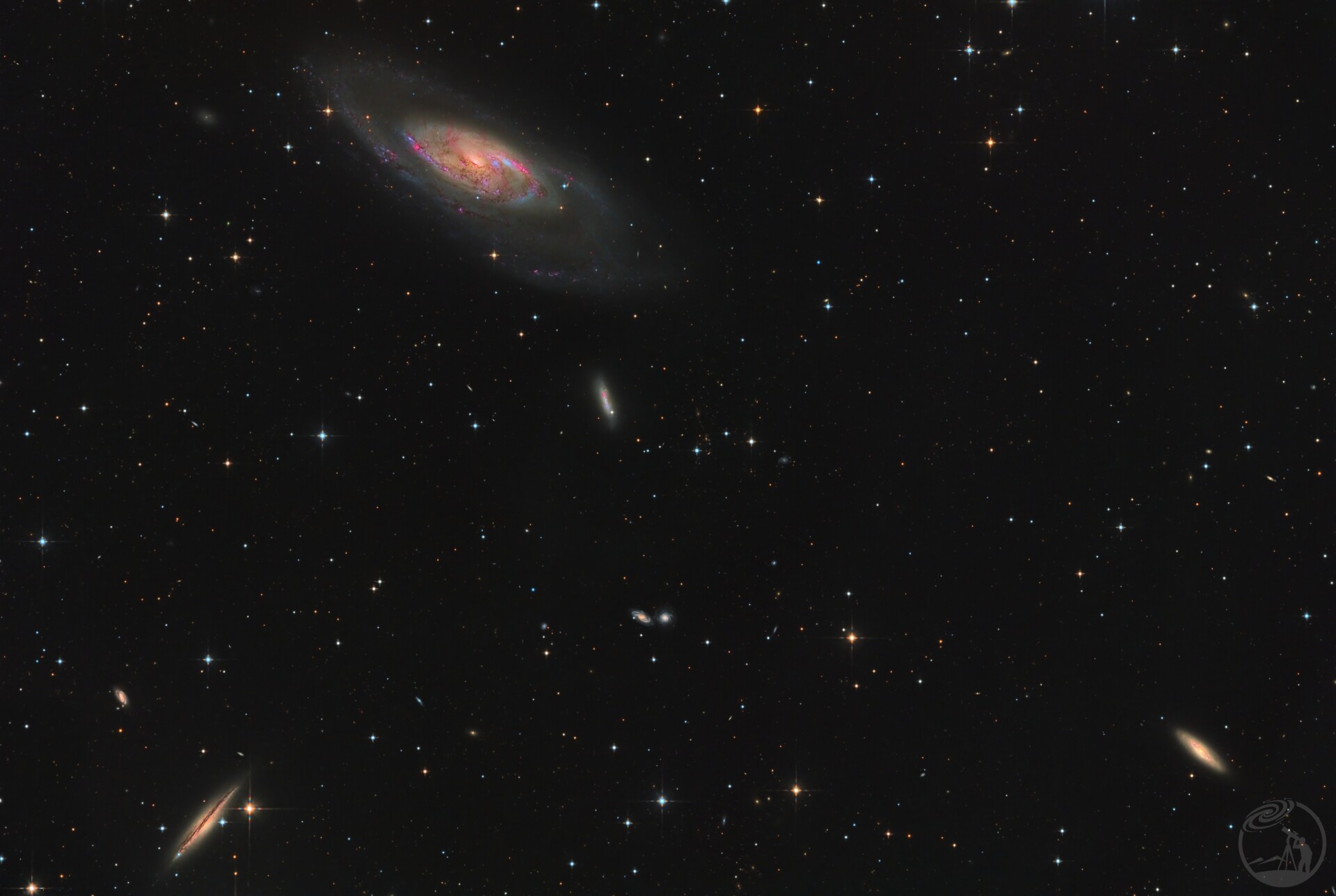 M106与周边星系