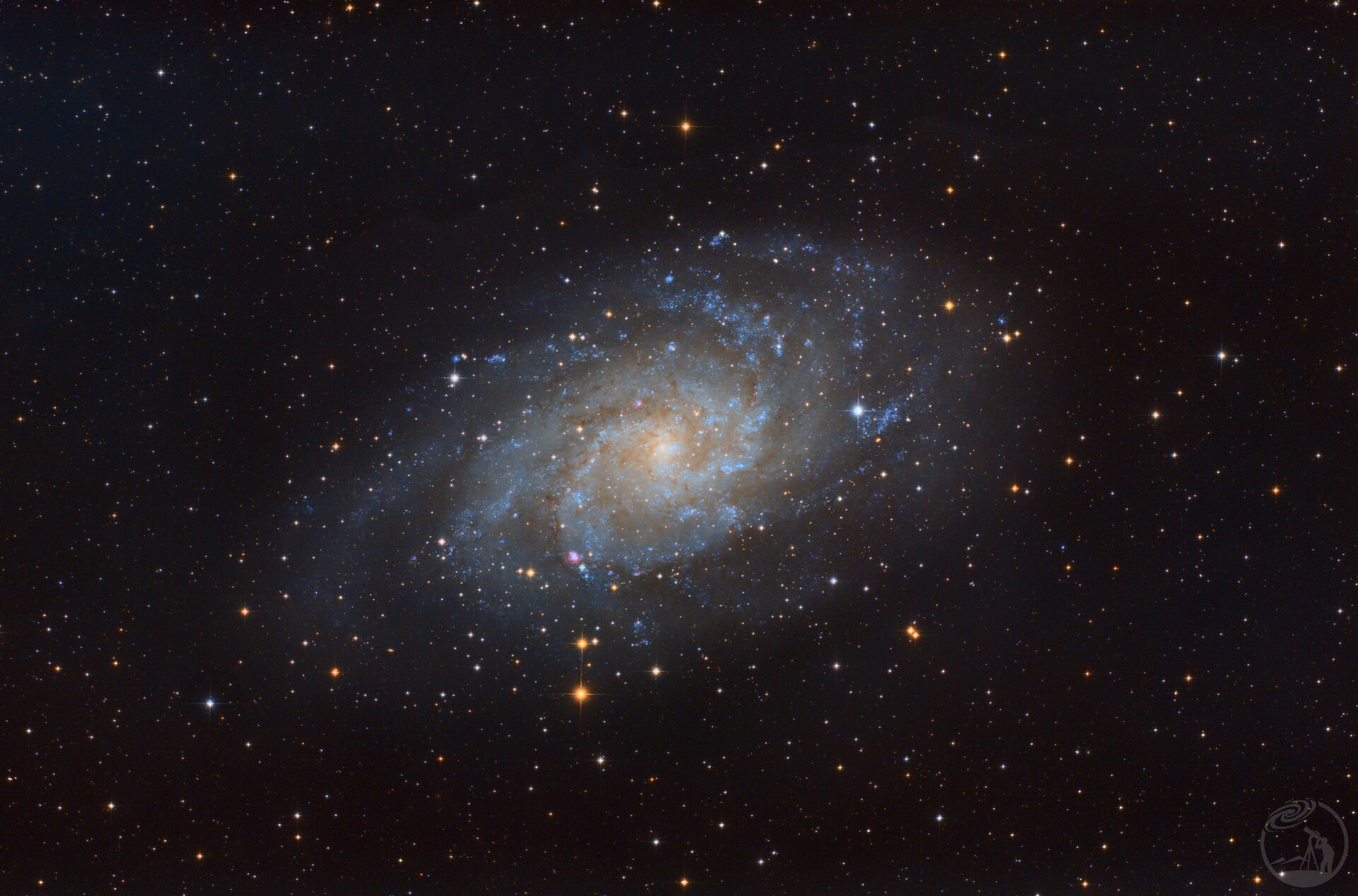 M33 三角座星系