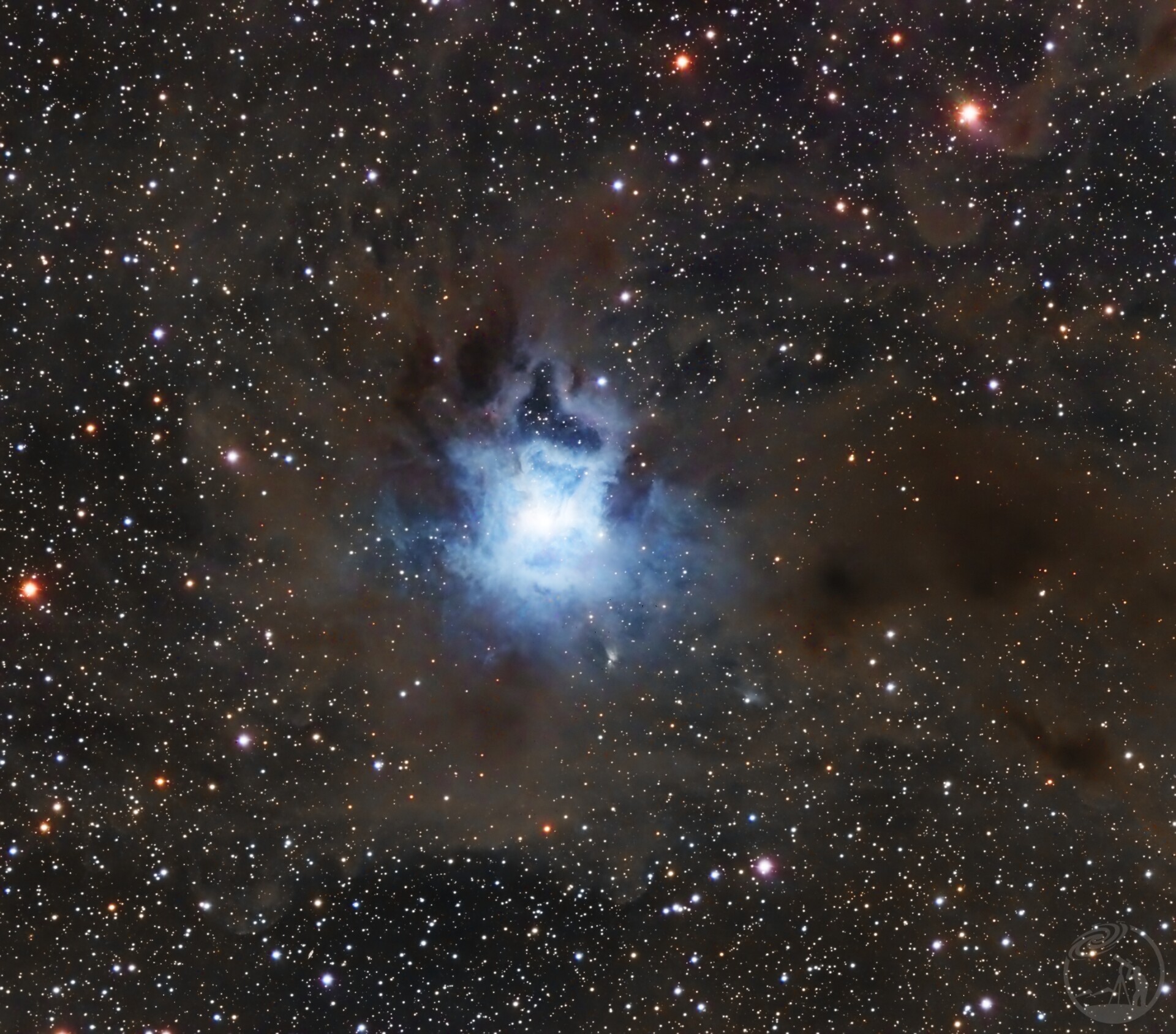 鸢尾花星云（NGC 7023）