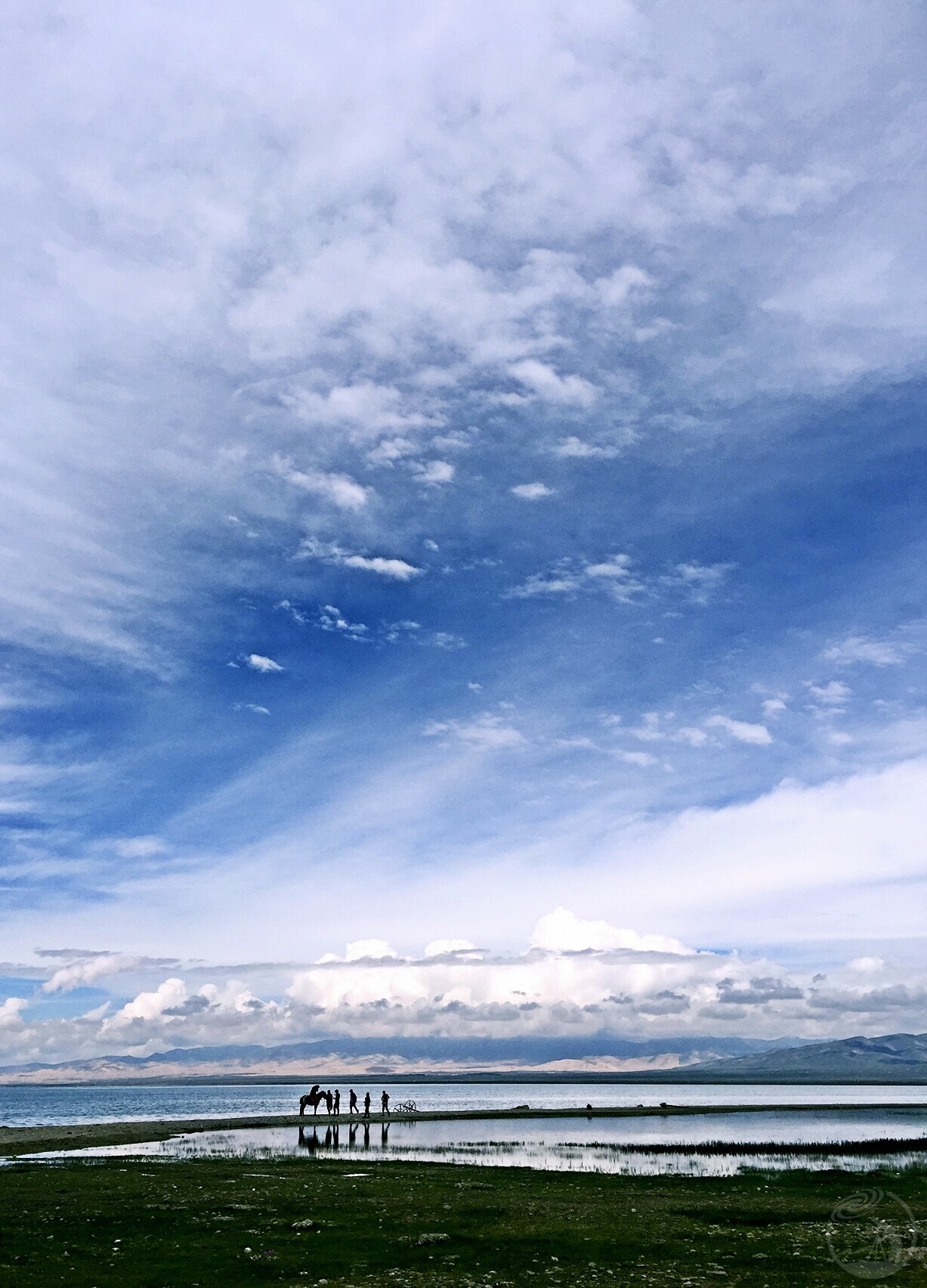 青海湖的天光云影