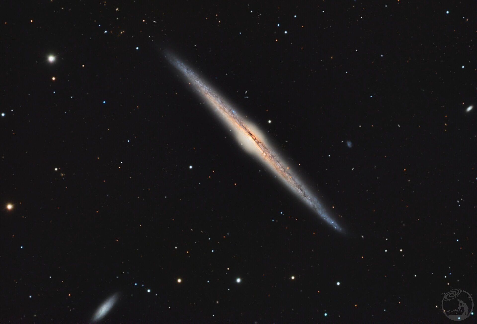 飞碟星系-NGC4565