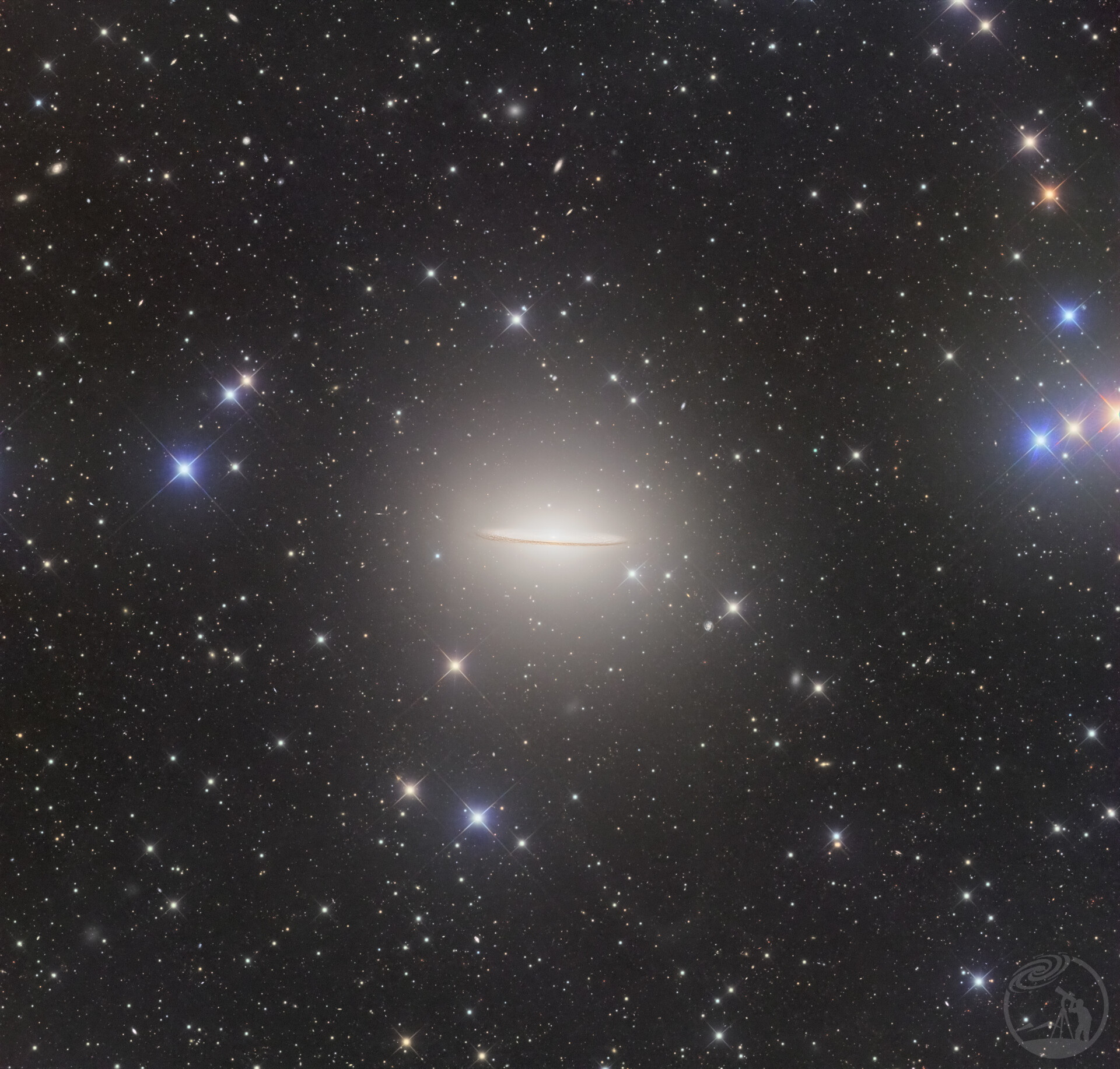 M104草帽星系