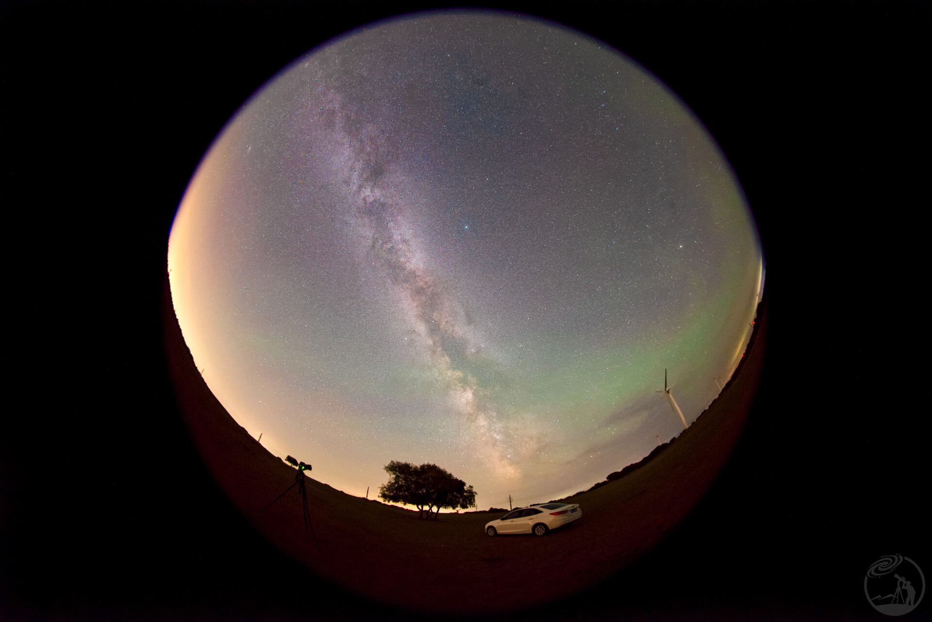 鱼眼下的星空