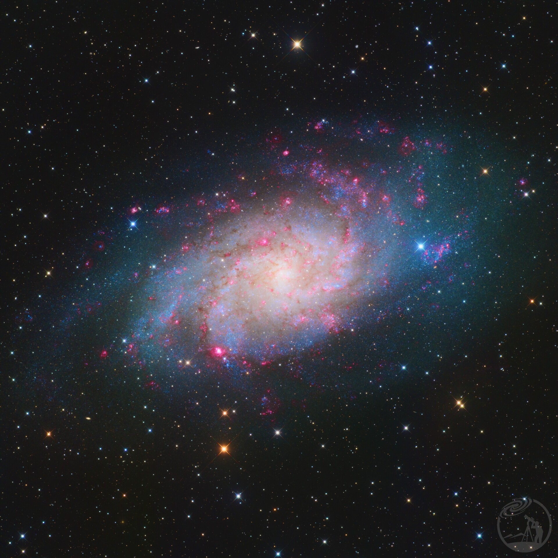 M33 三角座星系