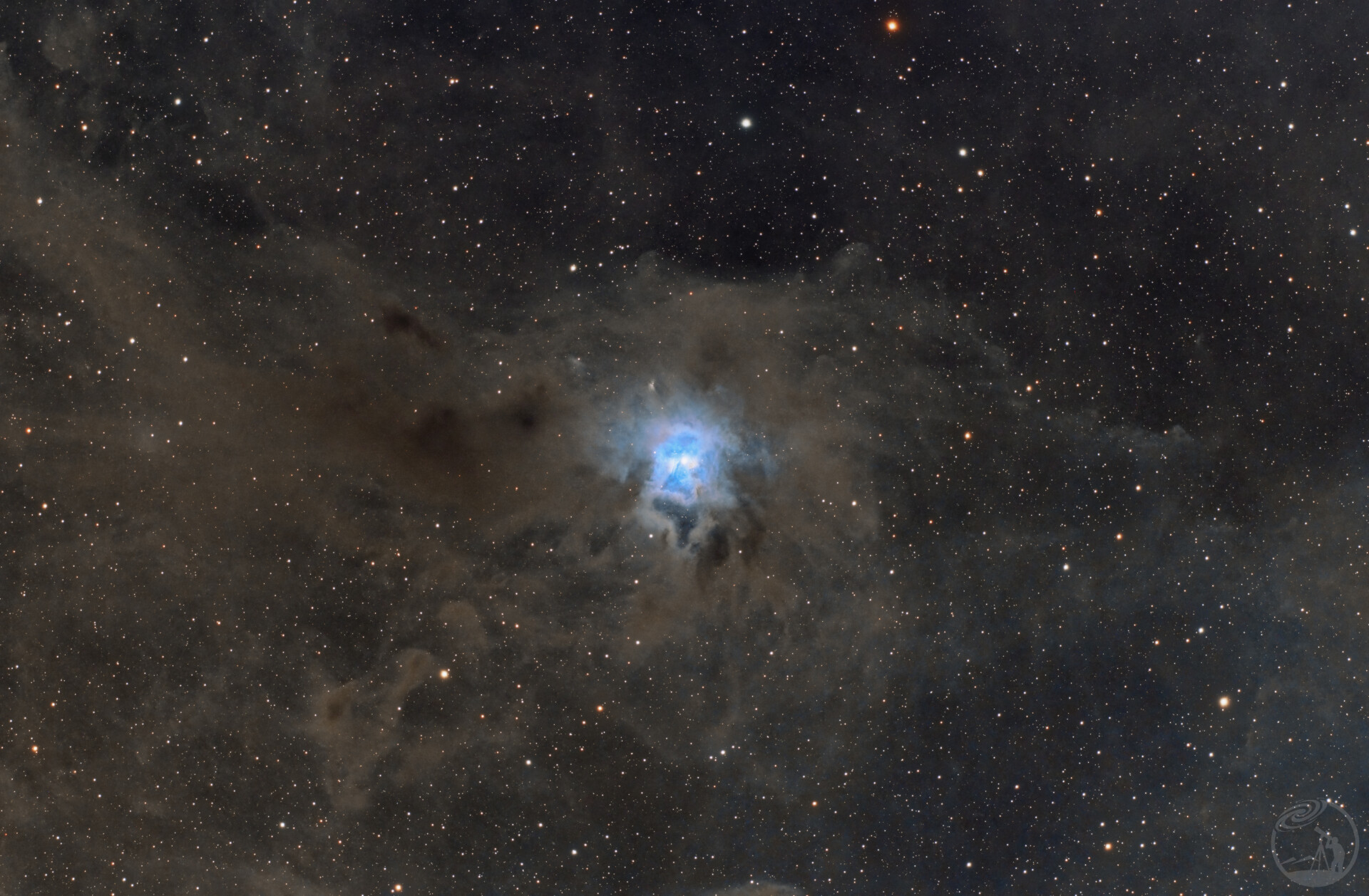 ngc7023鸢尾花星云