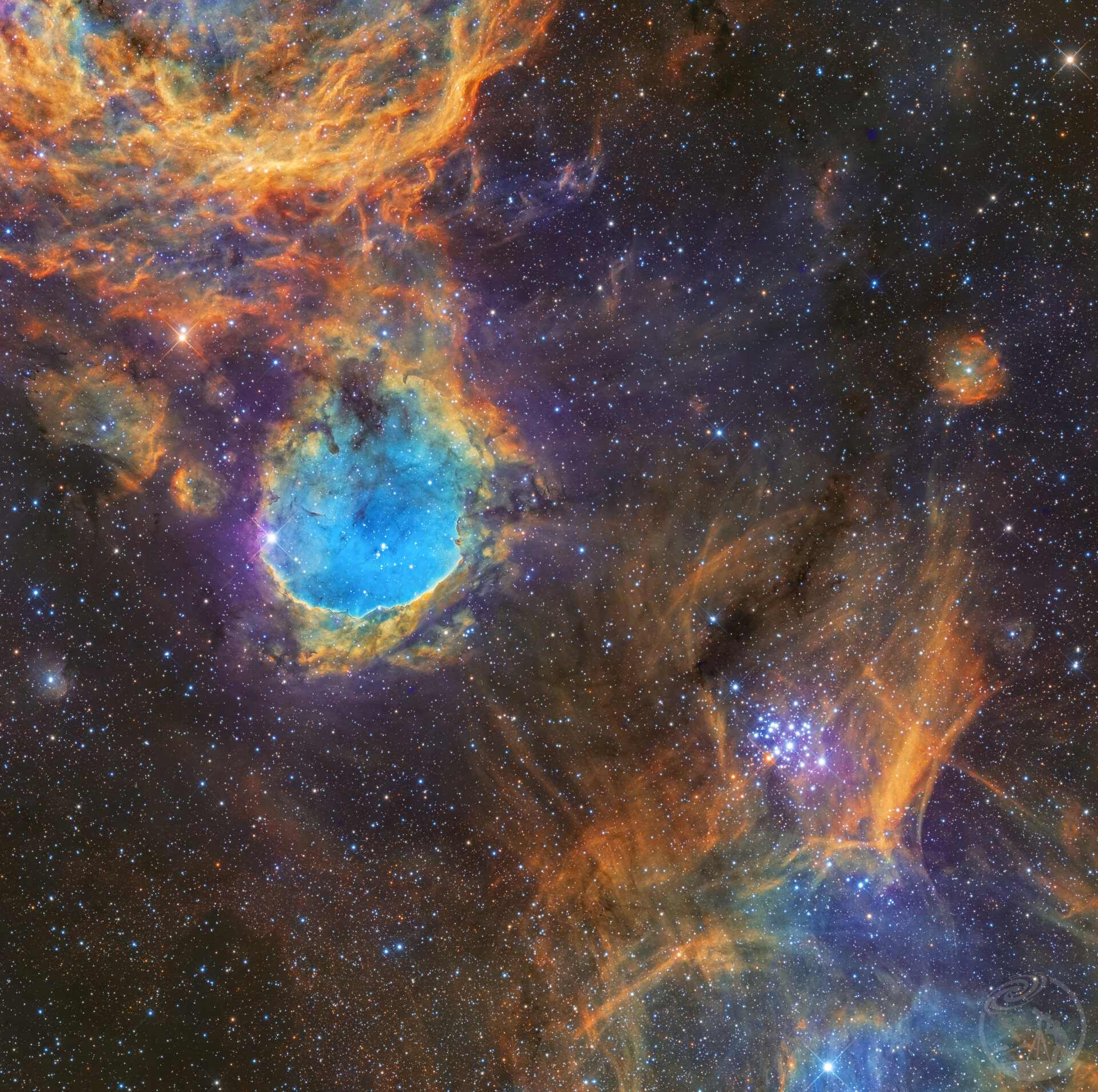 NGC3324蓝宝石