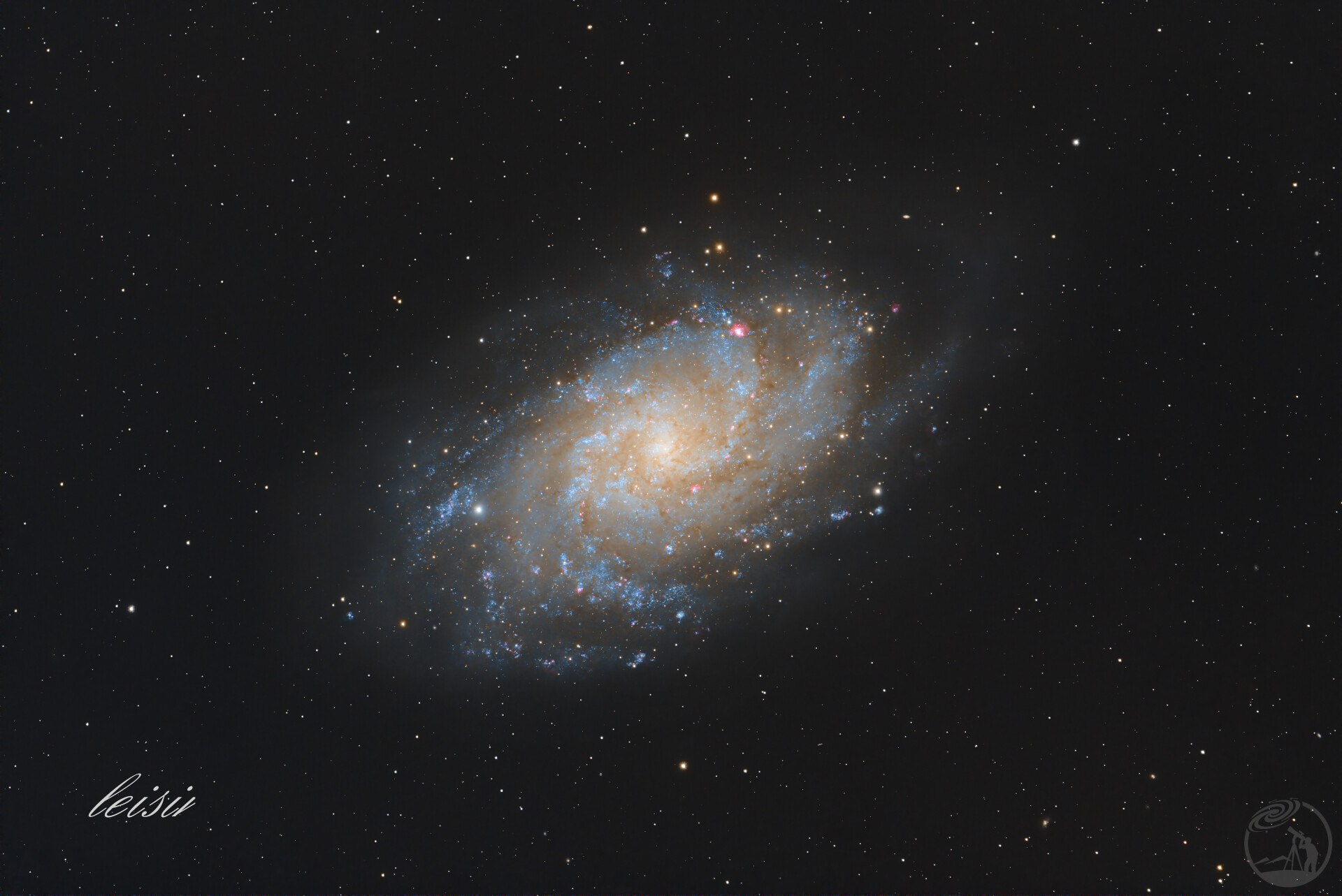 m33三角座星系