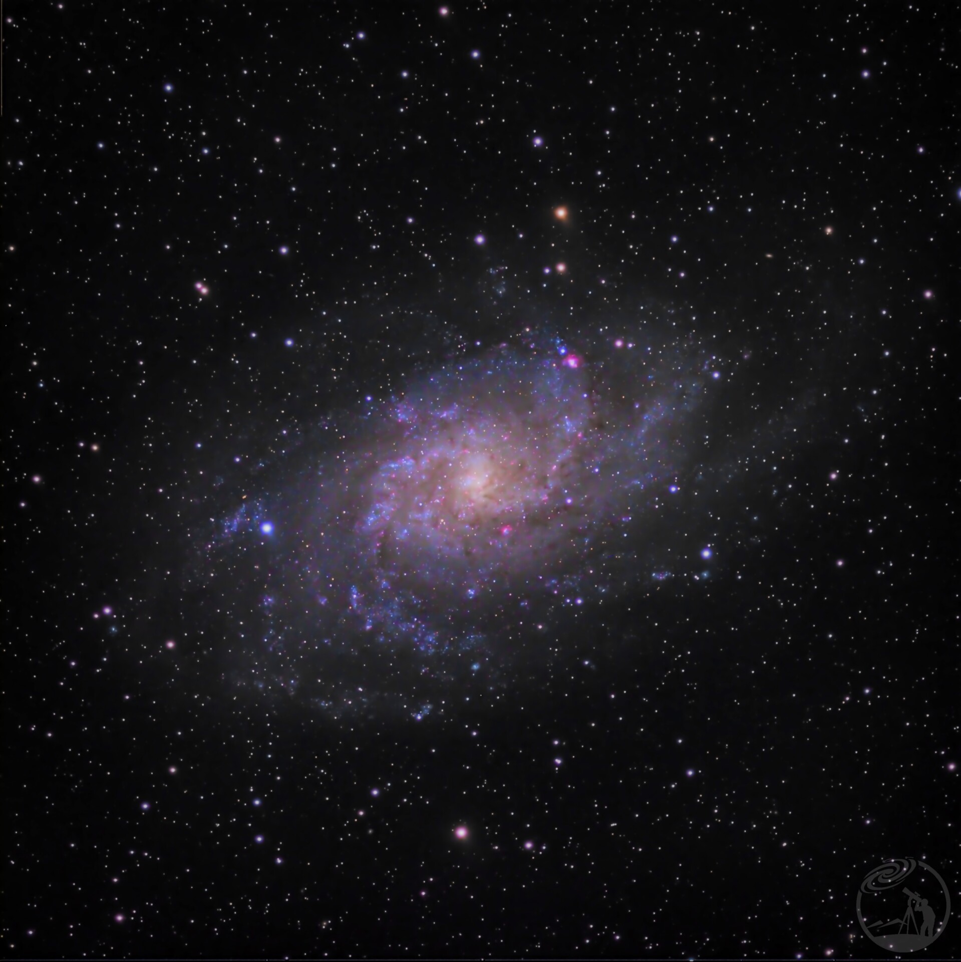 M33三角座