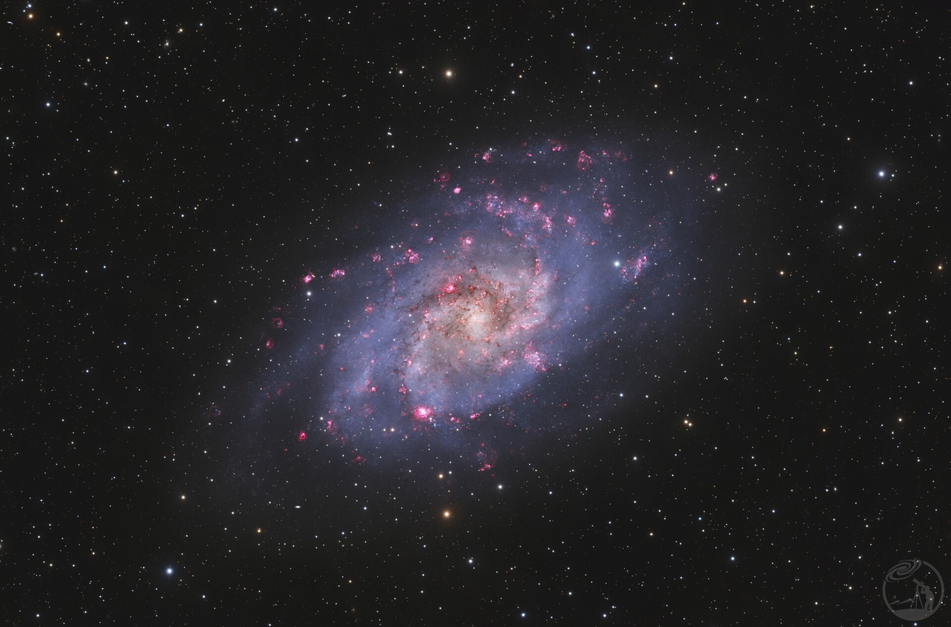 M33 三角座星系