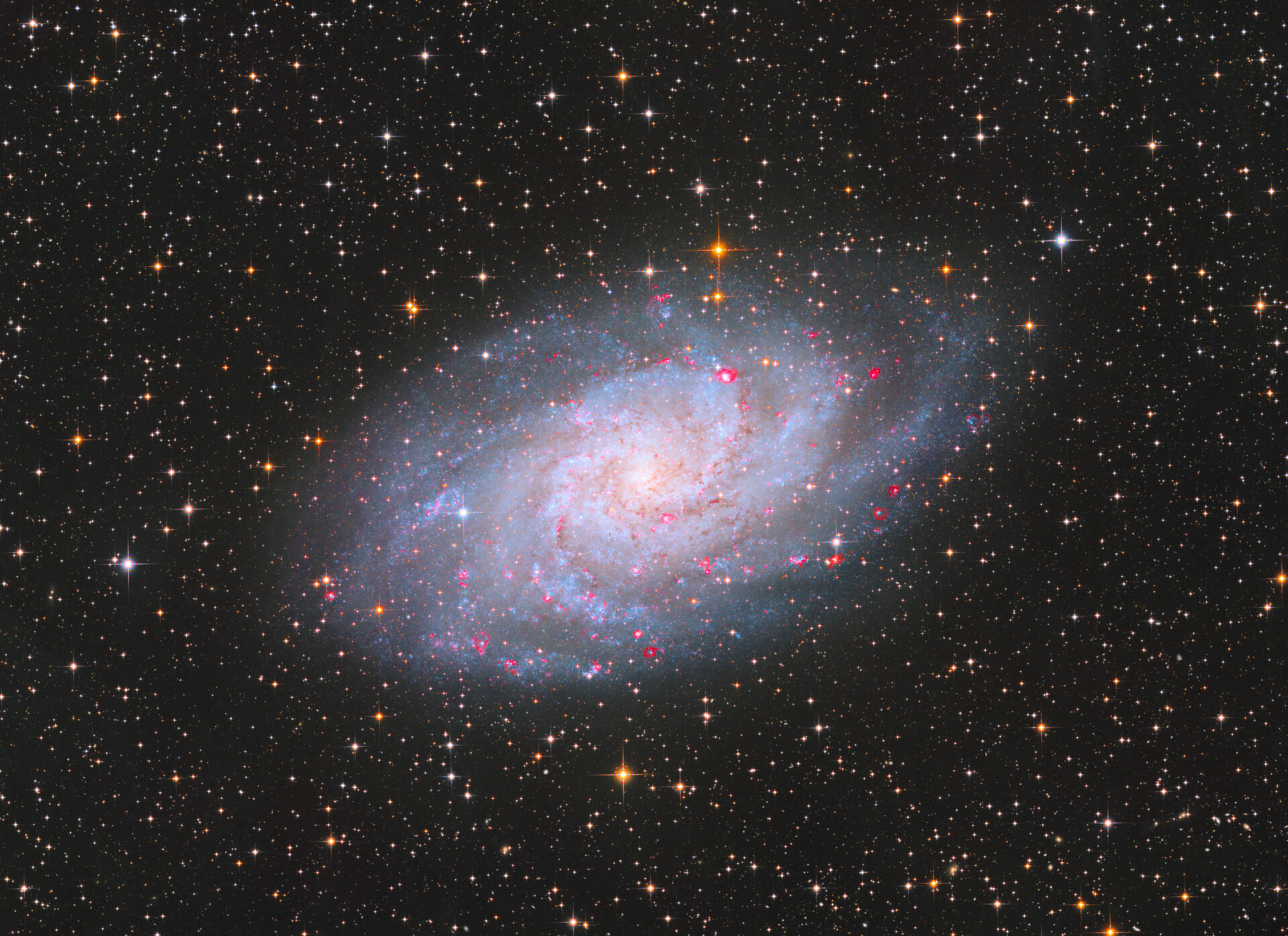 M33 三角座星系