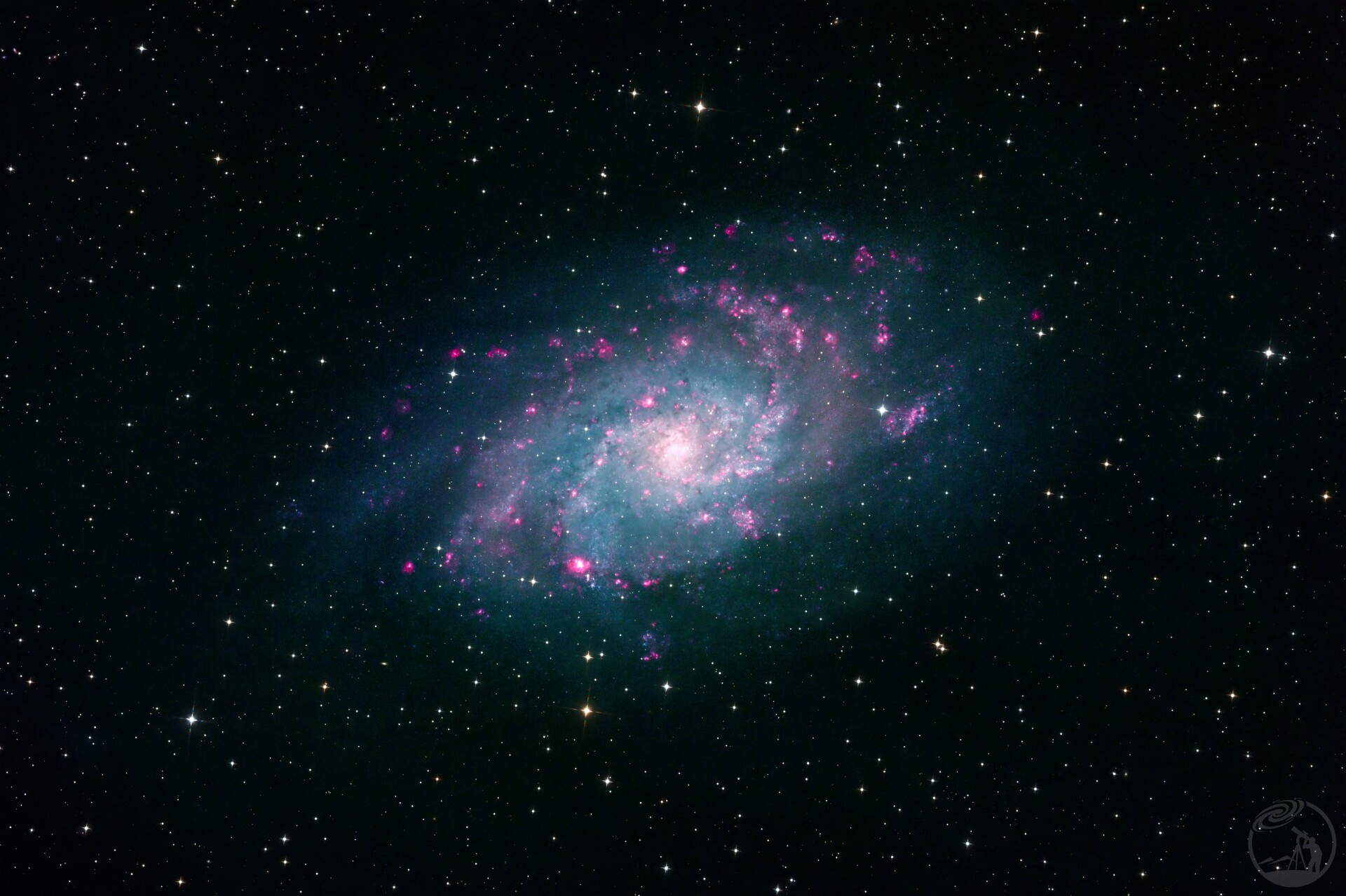 5级区M33三角座星系