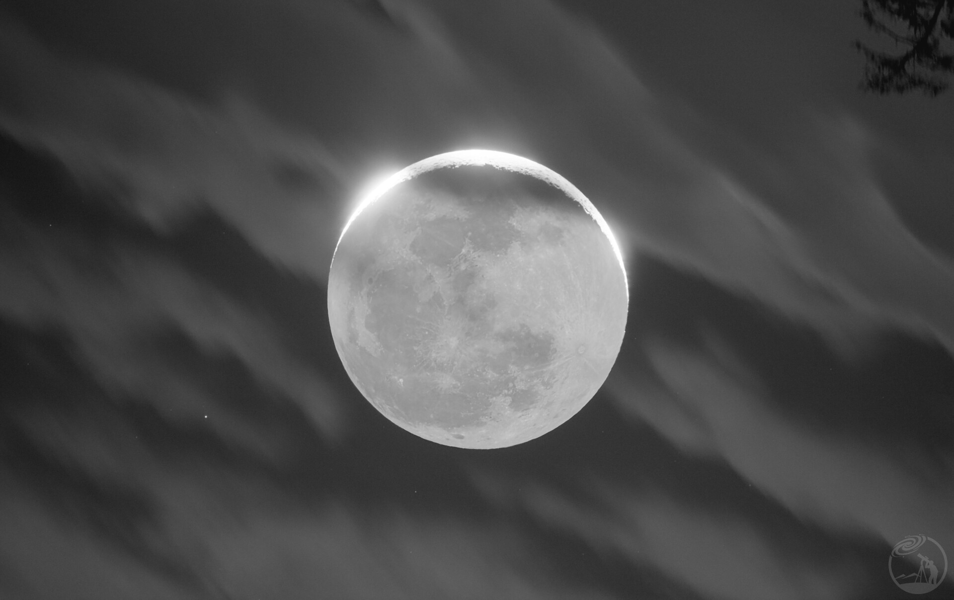 月与云与星
