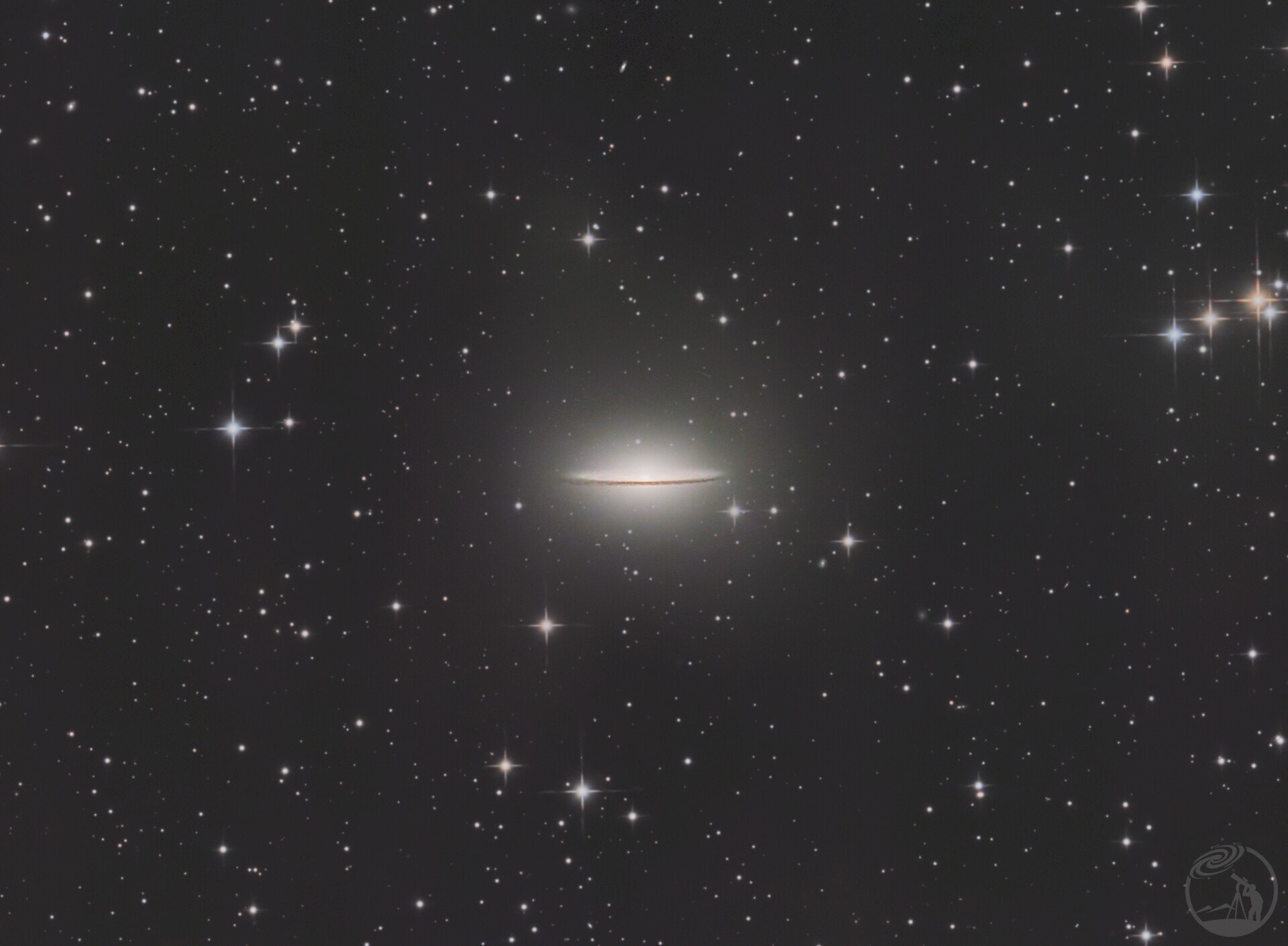 M104草帽星系