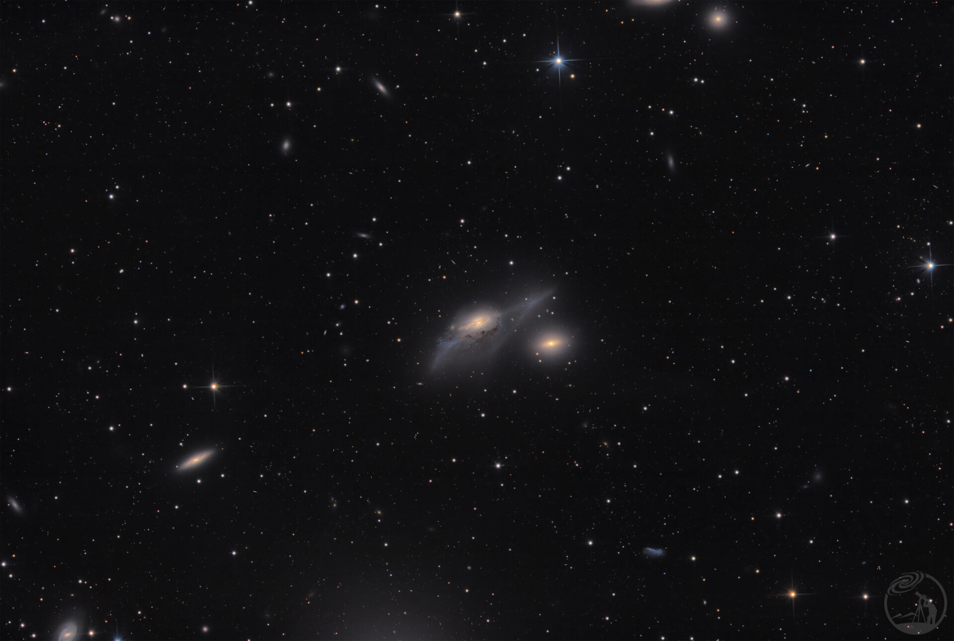 NGC4438马卡良之眼