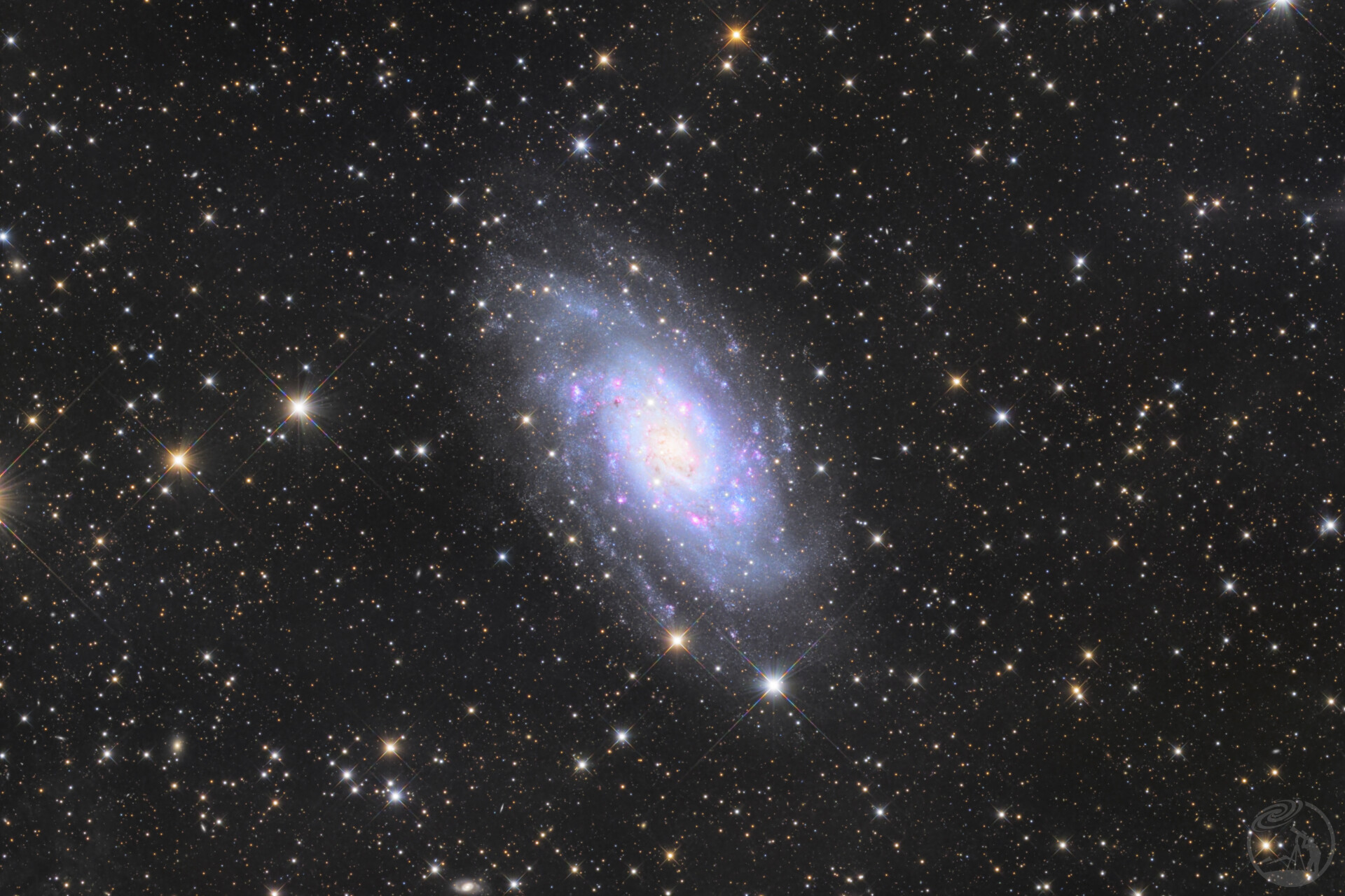 NGC2403