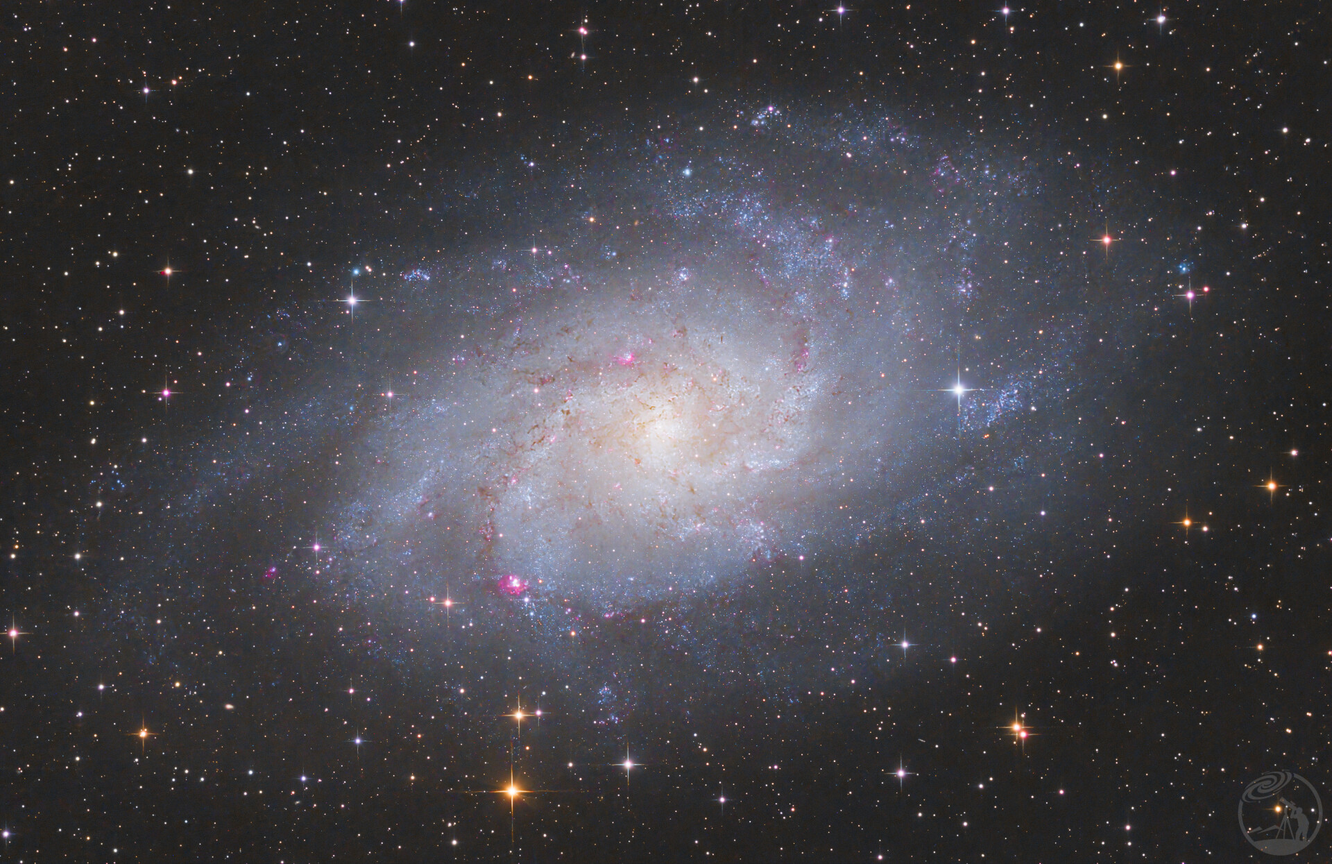 三角座星系M33