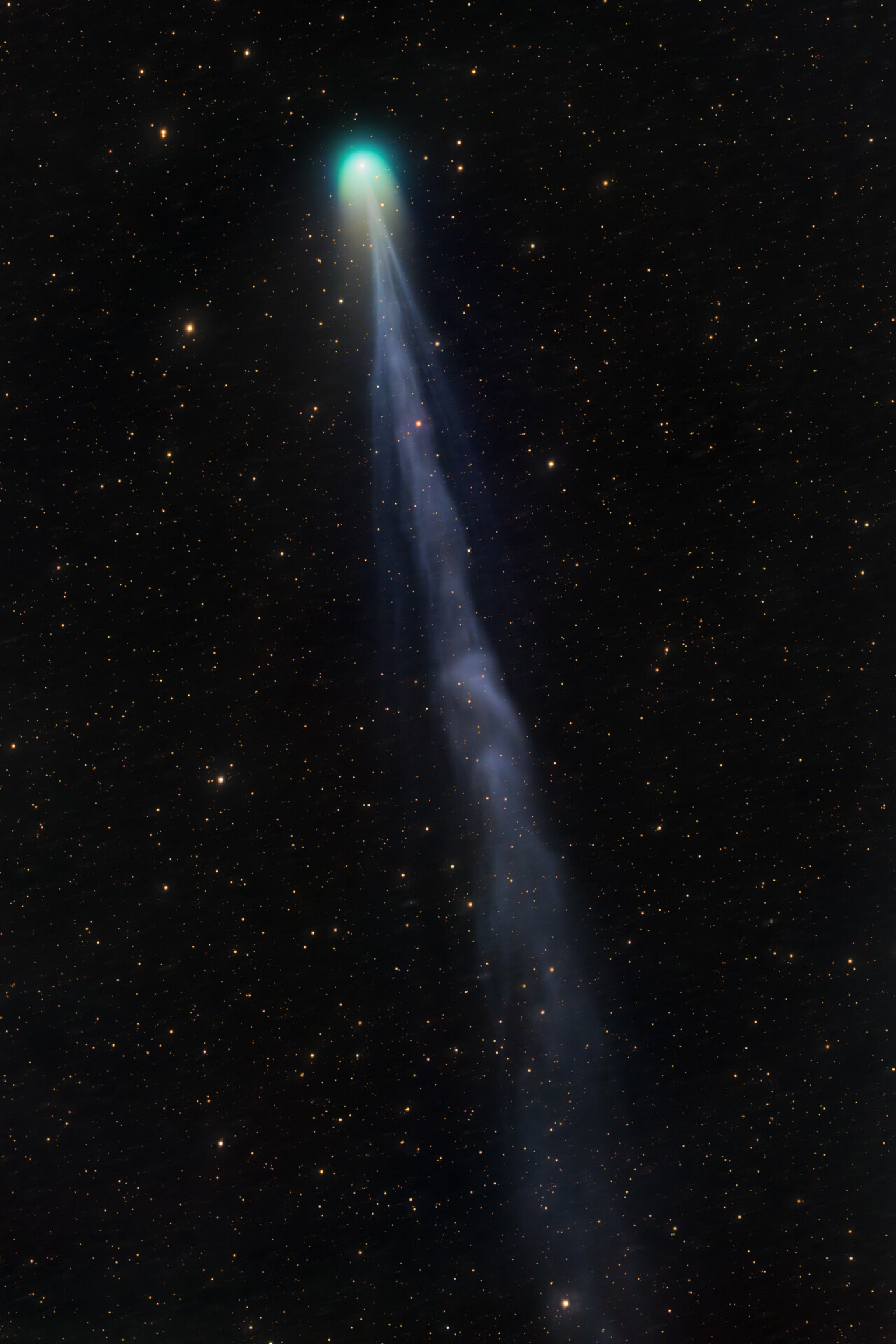 爆发的12P/Pons-Brooks彗星