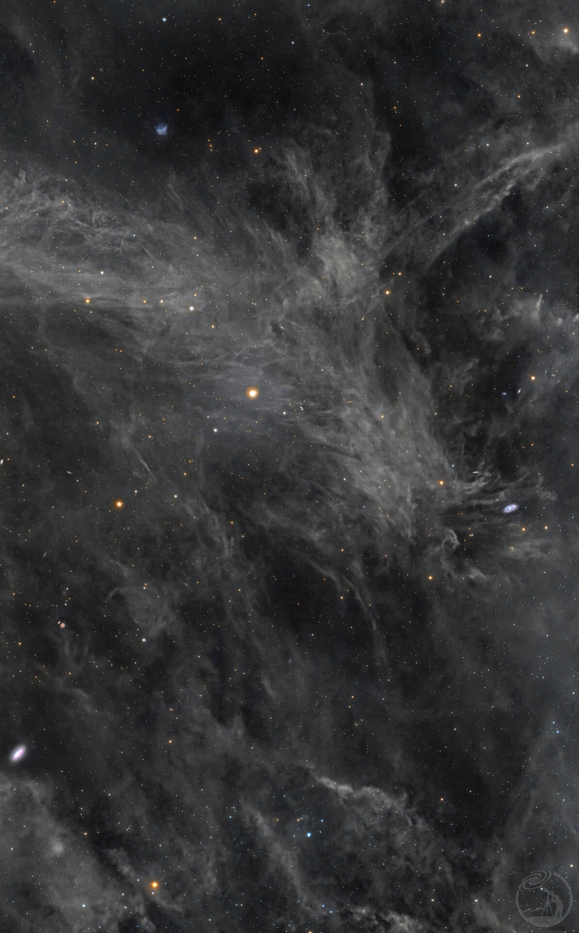 NGC2976和NGC2787之间的IFN广域